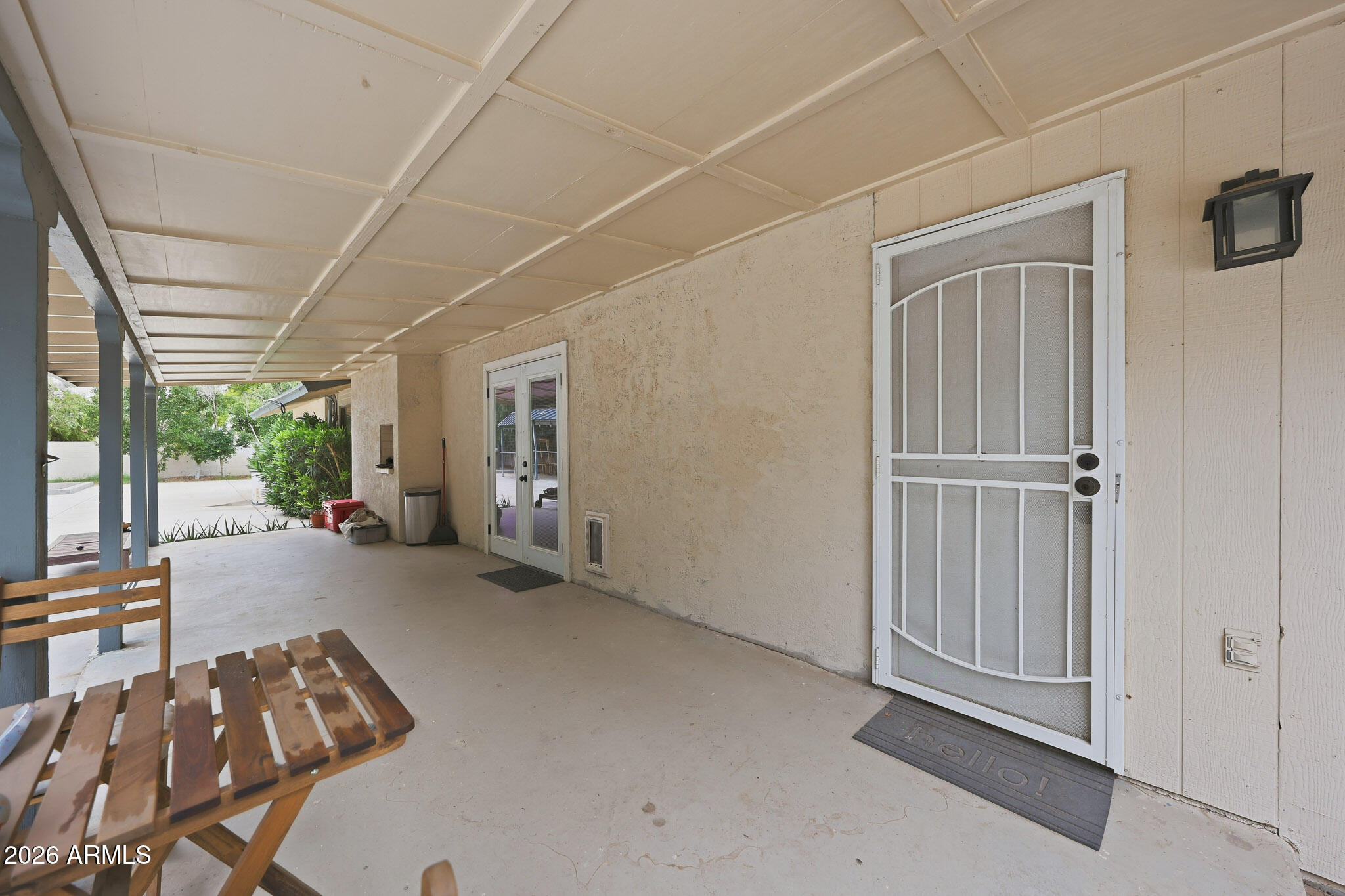 325 N FRASER Drive W