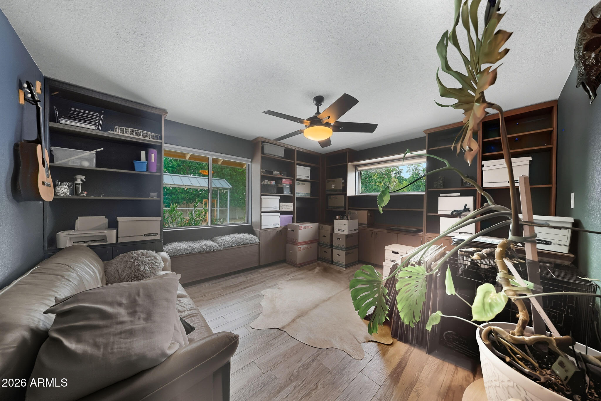 325 N FRASER Drive W