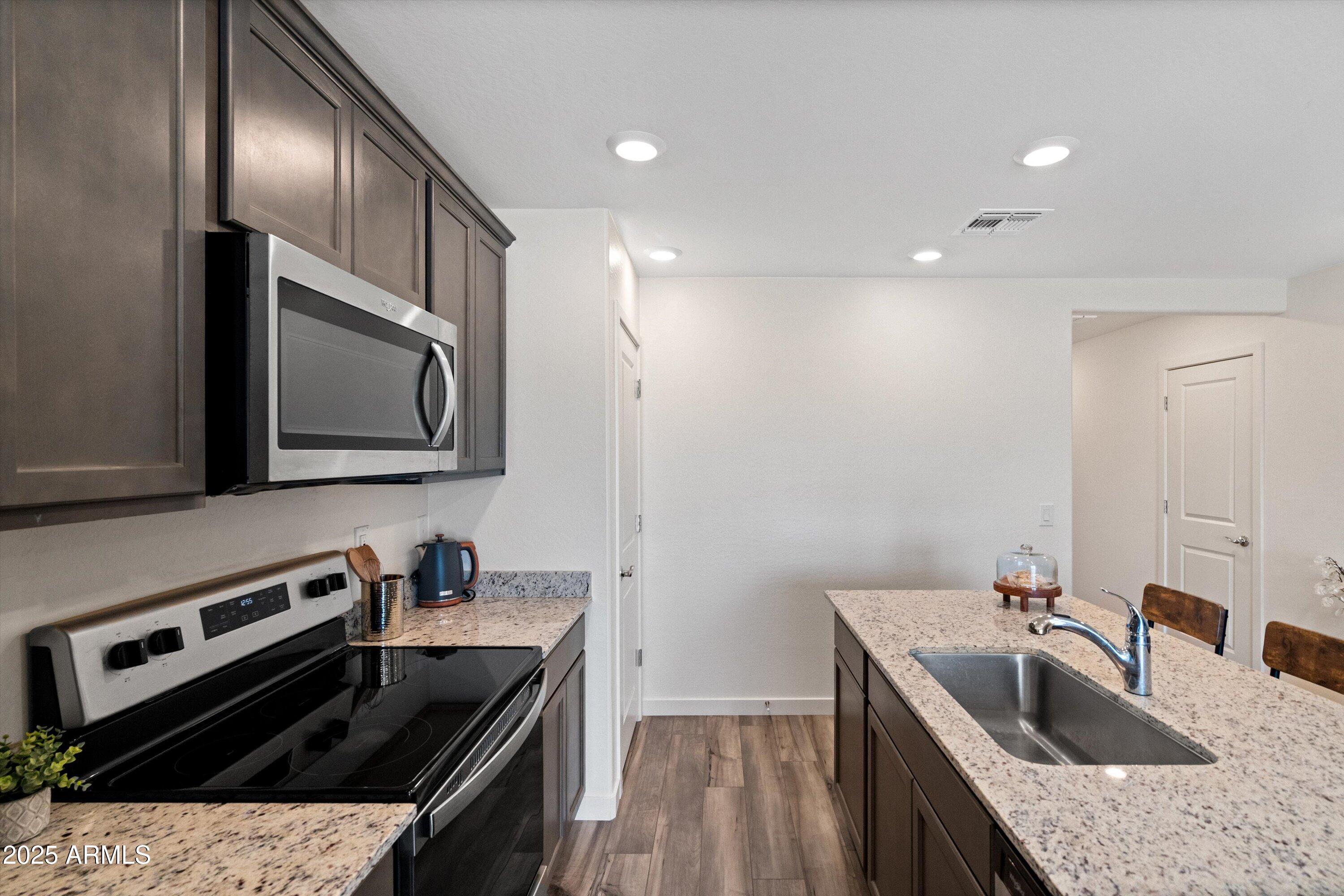 607 S WEST VIRGINIA Avenue