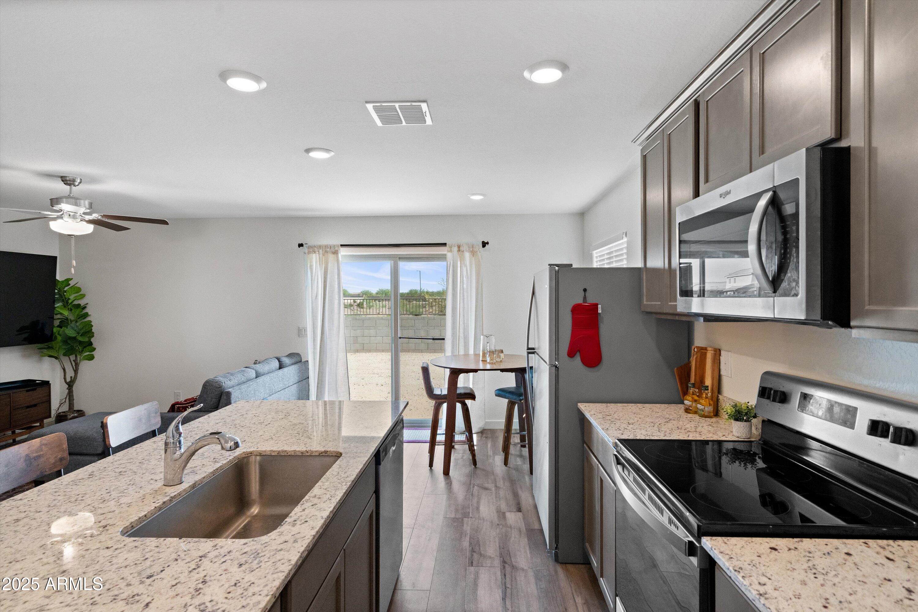 607 S WEST VIRGINIA Avenue