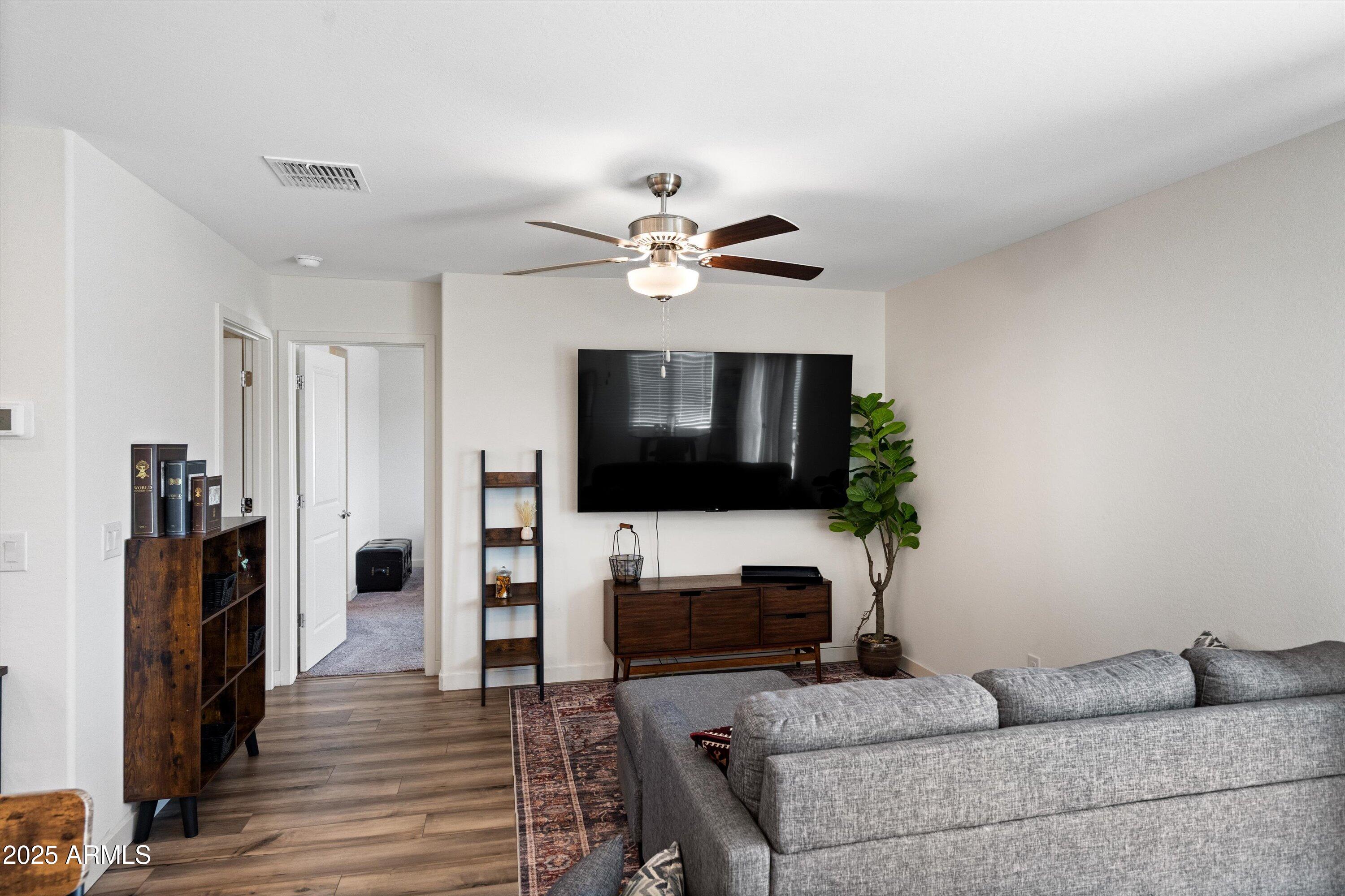 607 S WEST VIRGINIA Avenue