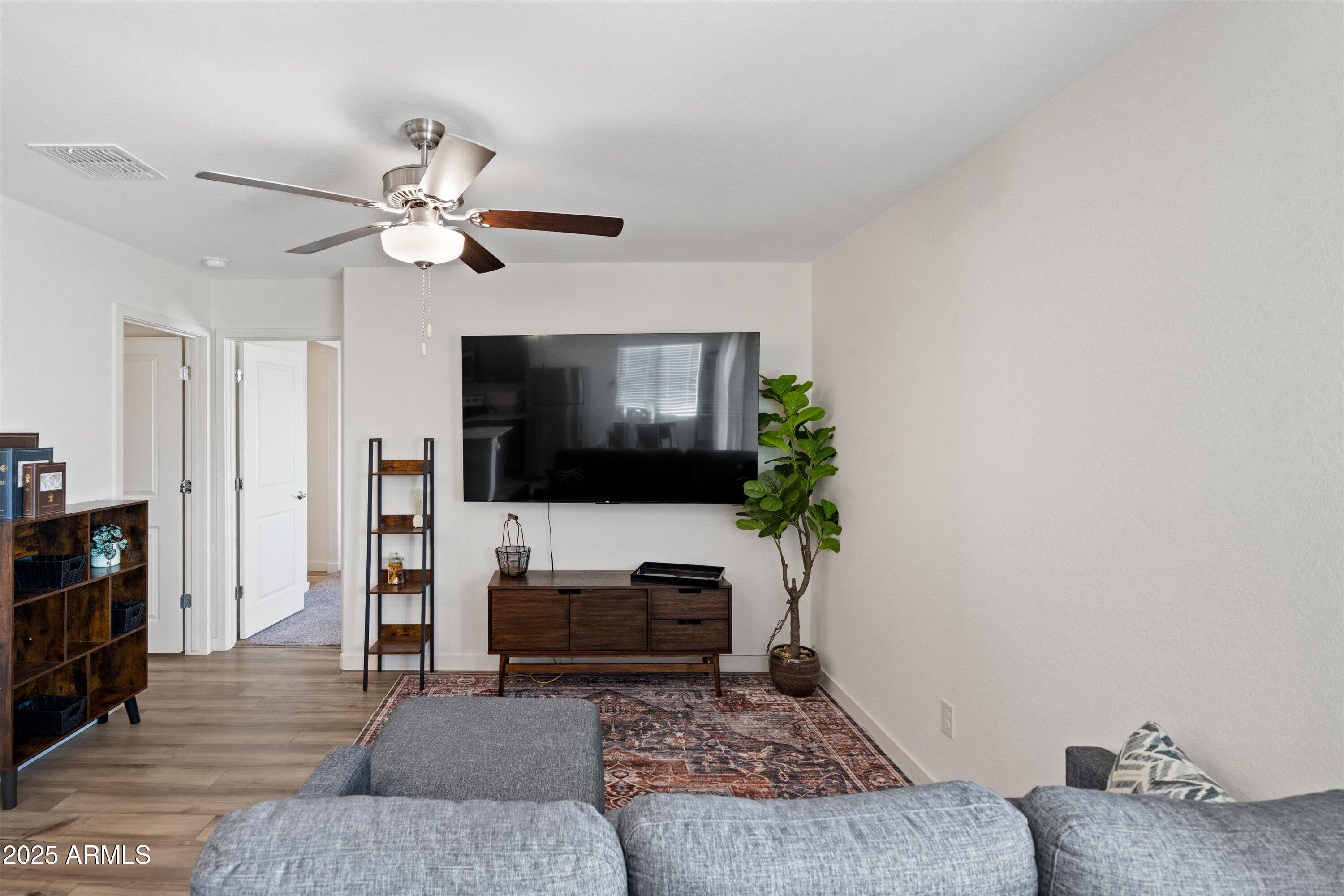 607 S WEST VIRGINIA Avenue