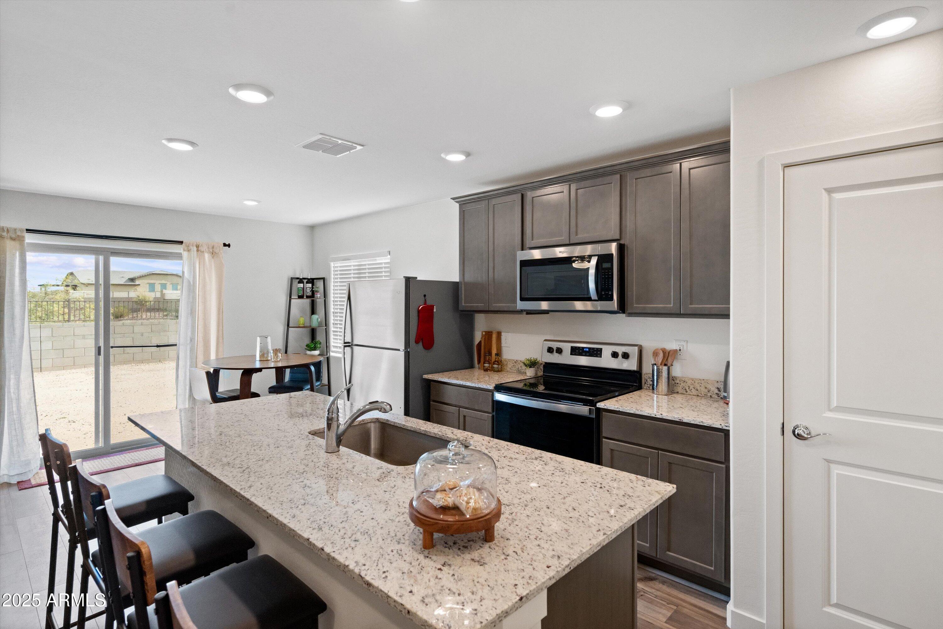 607 S WEST VIRGINIA Avenue