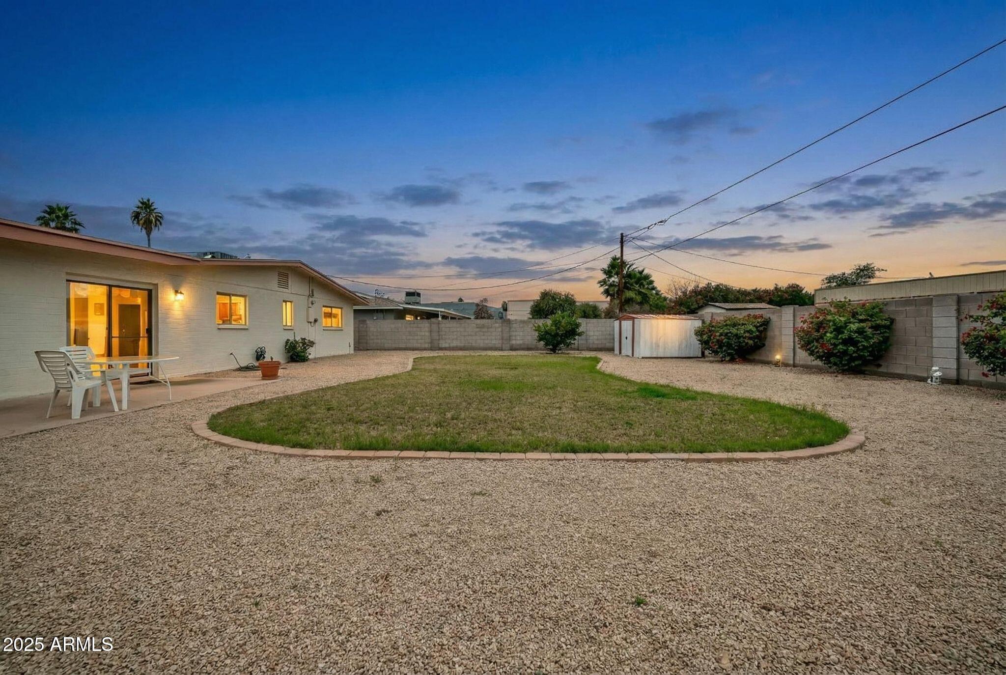 2208 E SYLVIA Street