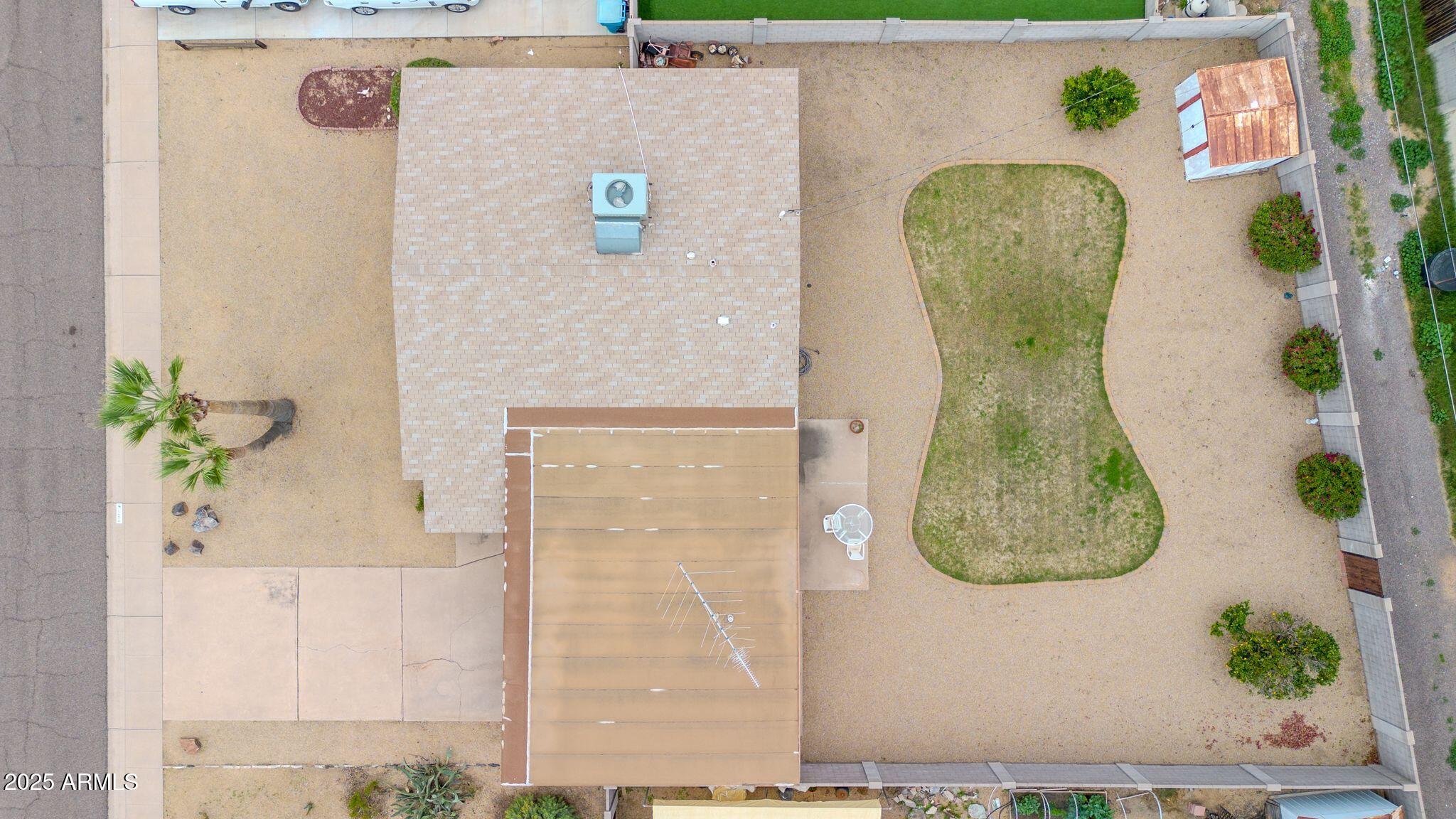 2208 E SYLVIA Street