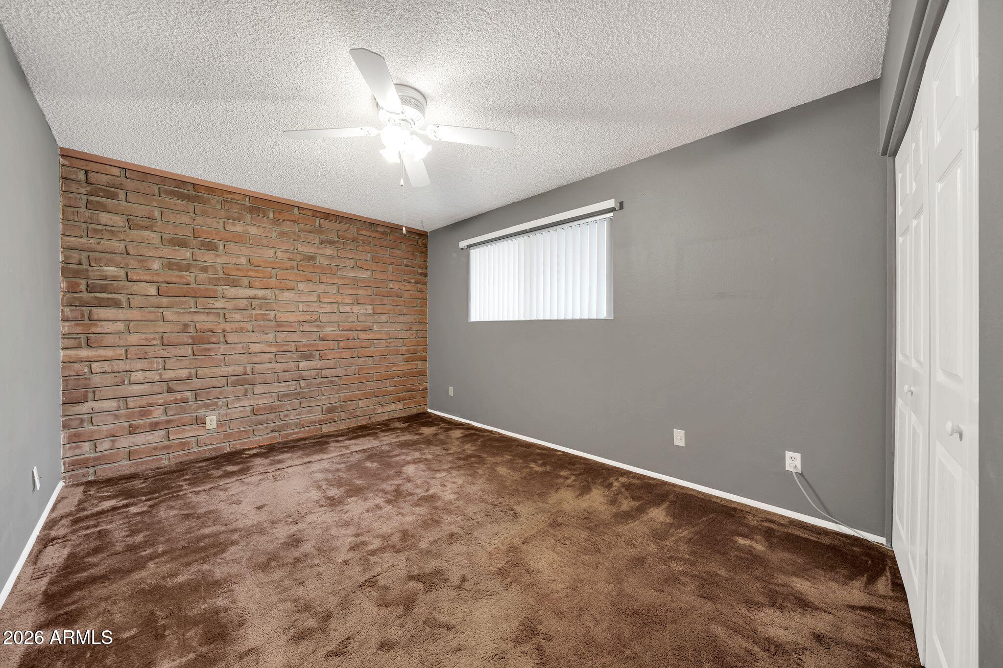 2208 E SYLVIA Street