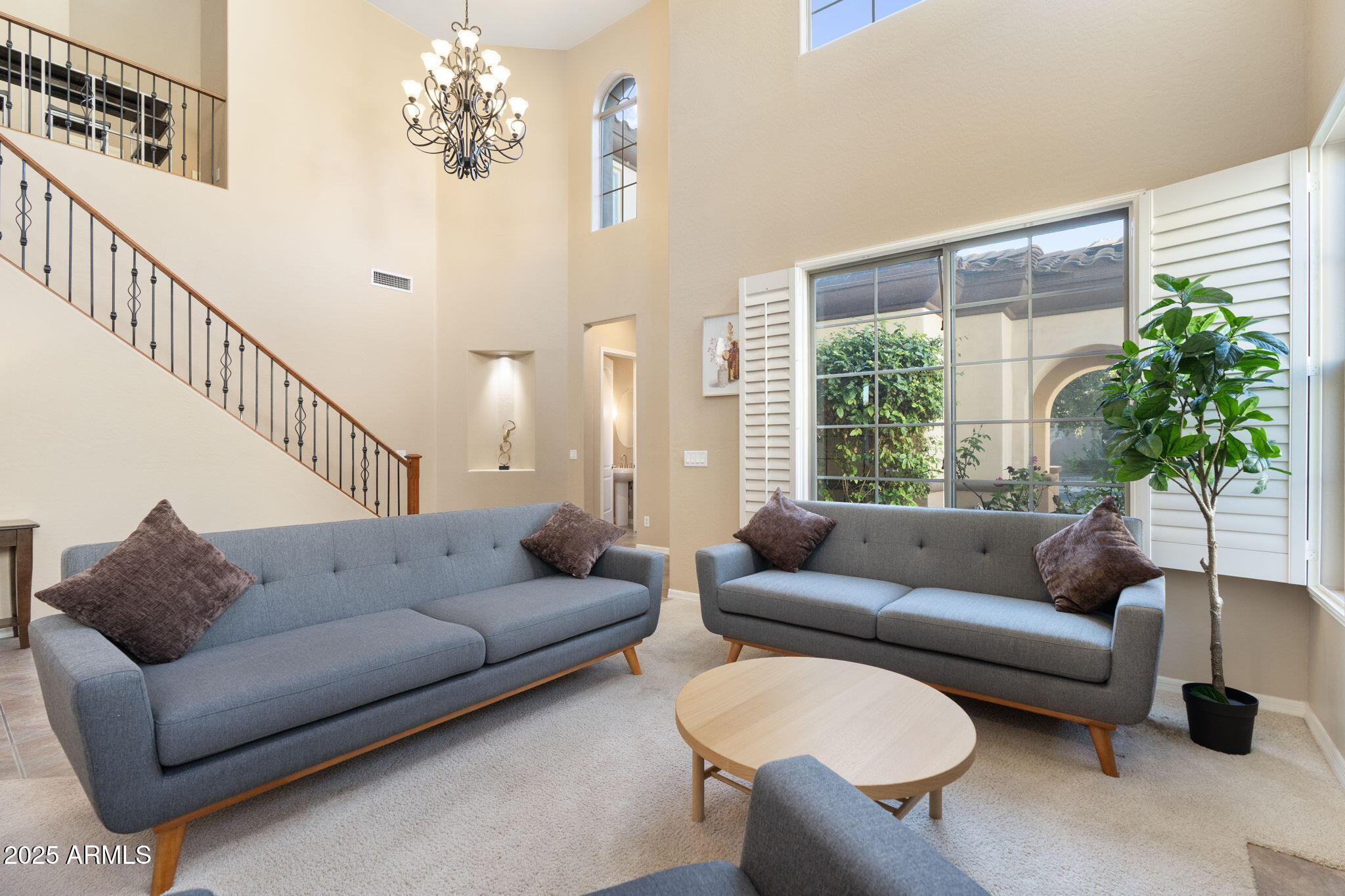 795 W VERBENA Lane