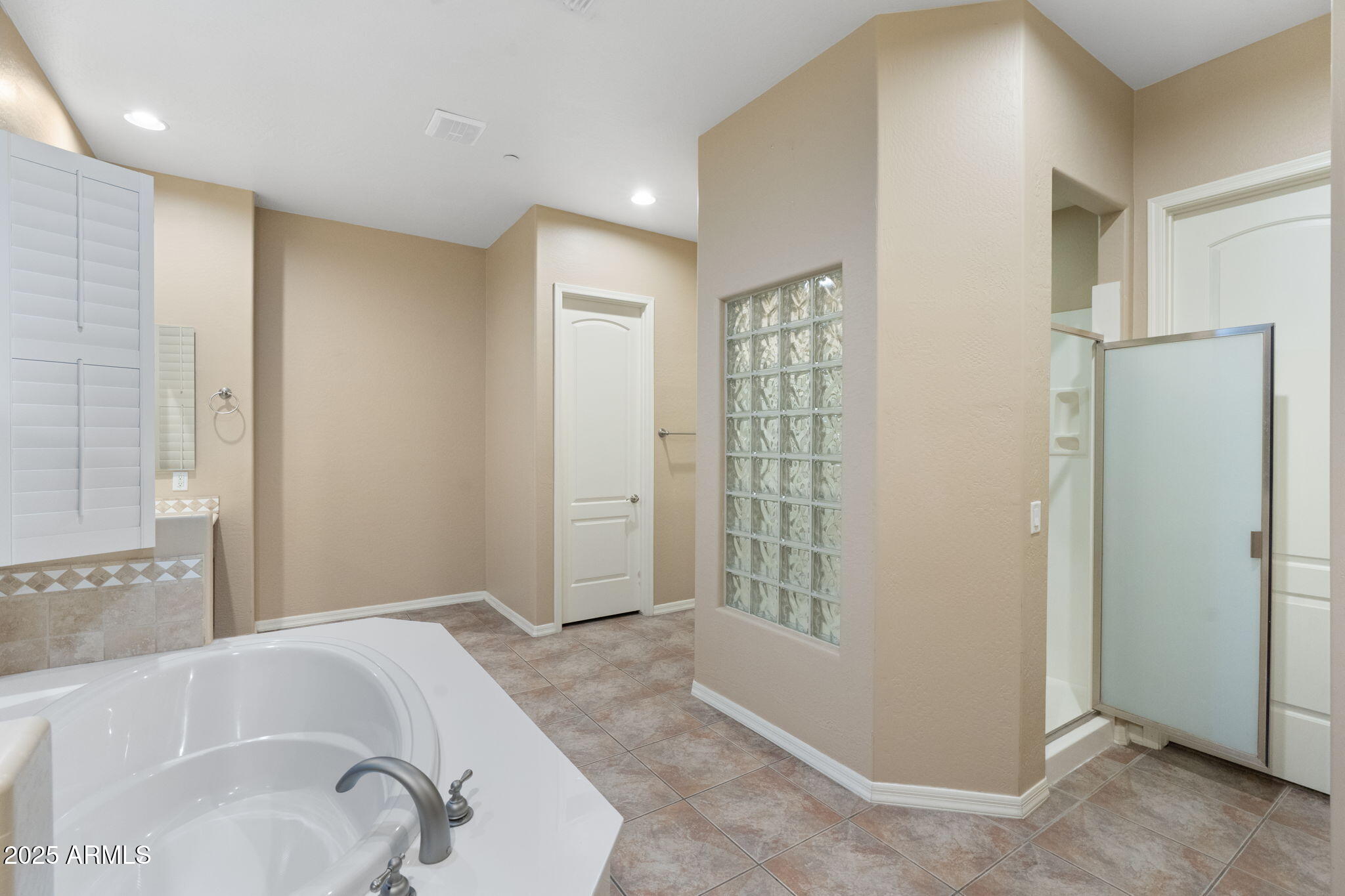 795 W VERBENA Lane