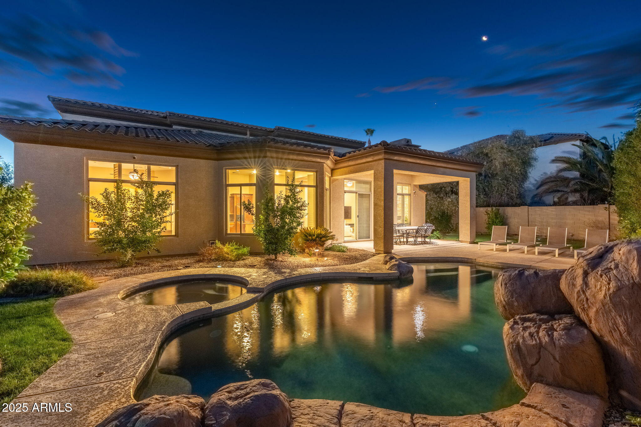 795 W VERBENA Lane