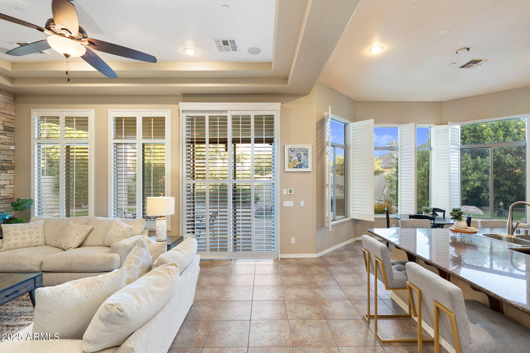 795 W VERBENA Lane