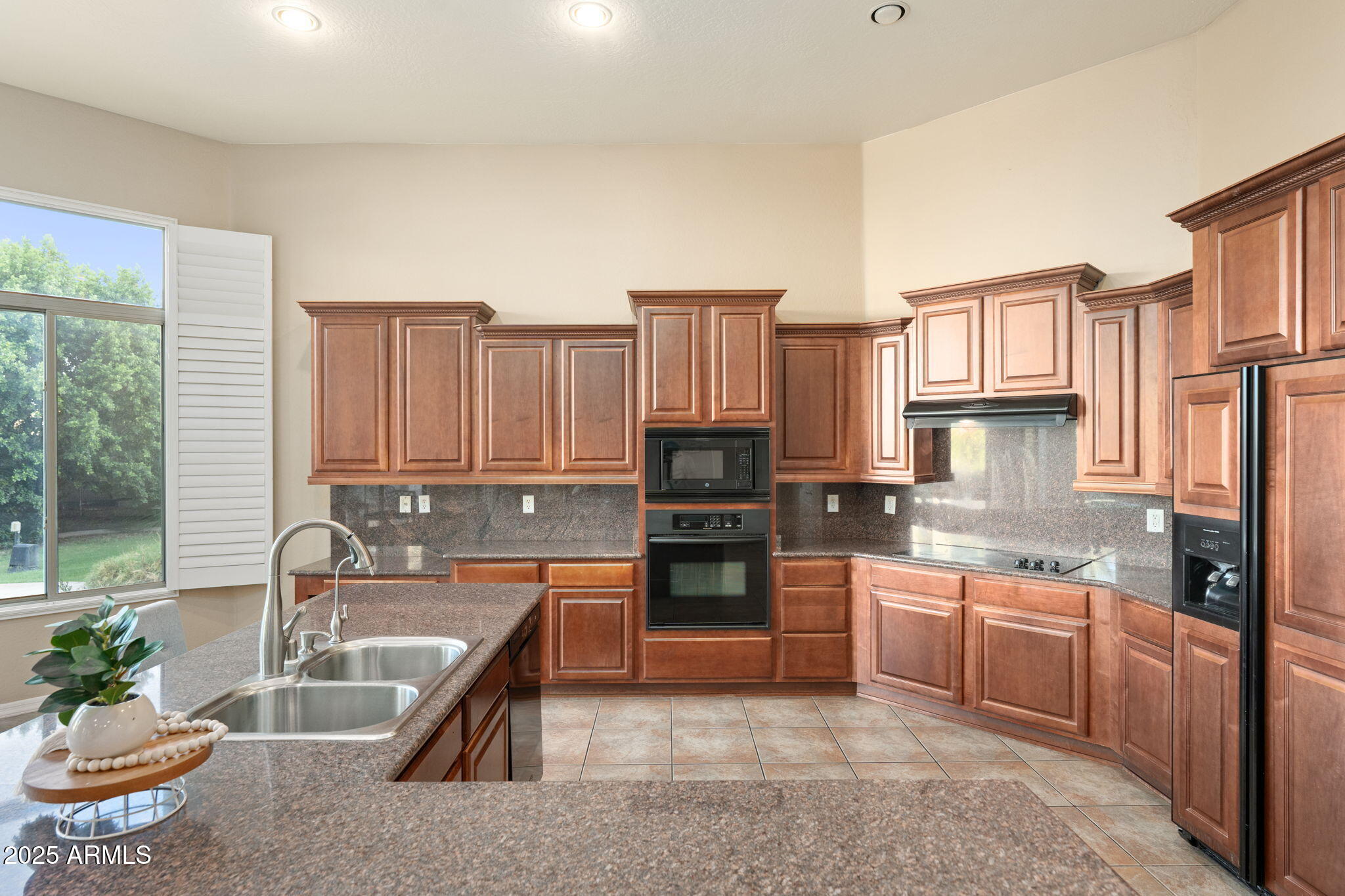 795 W VERBENA Lane