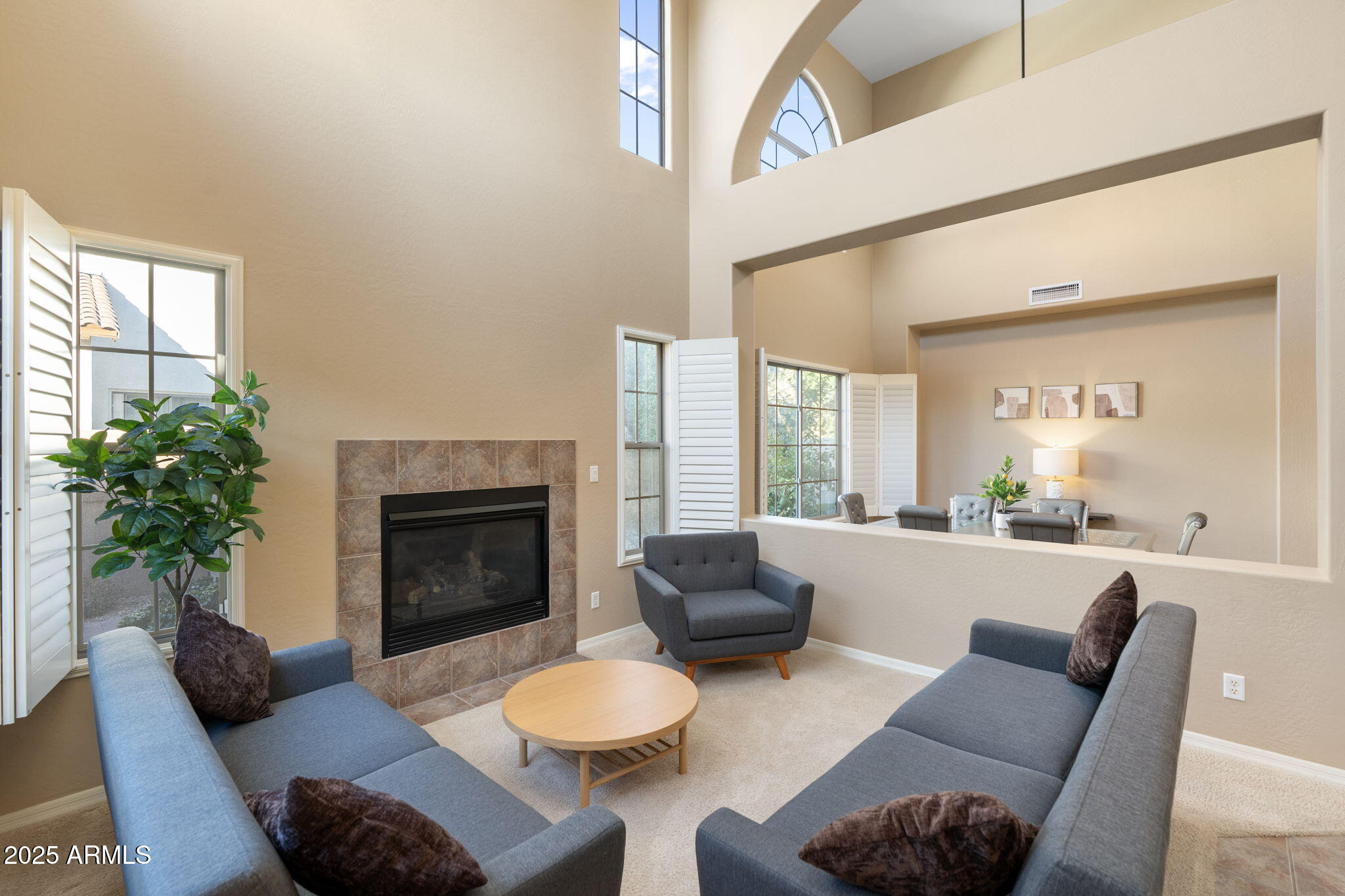 795 W VERBENA Lane