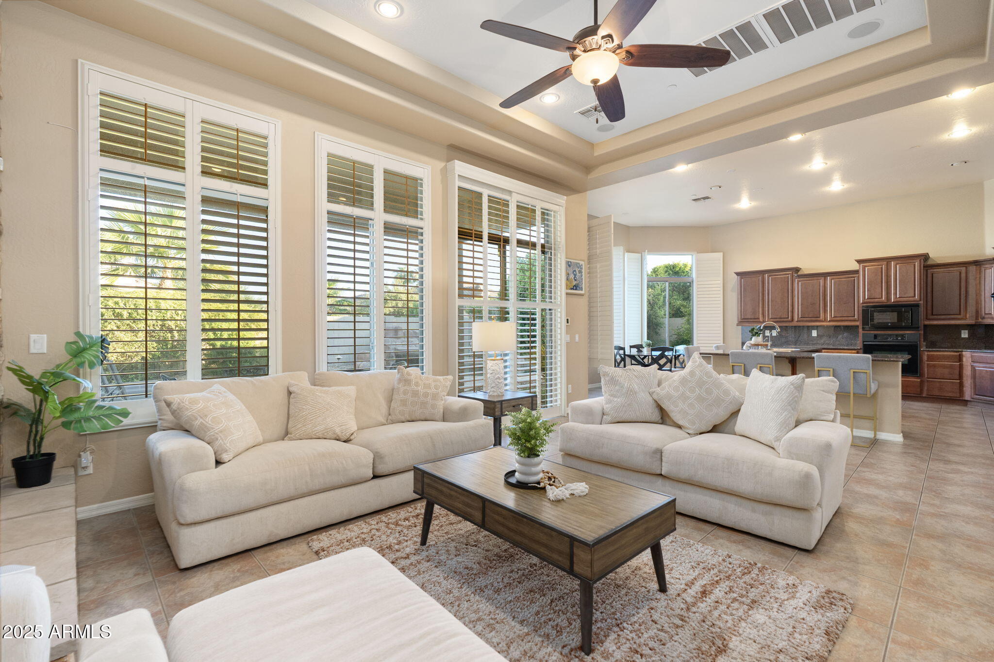 795 W VERBENA Lane