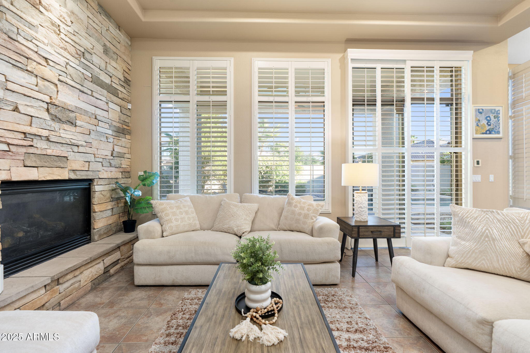 795 W VERBENA Lane