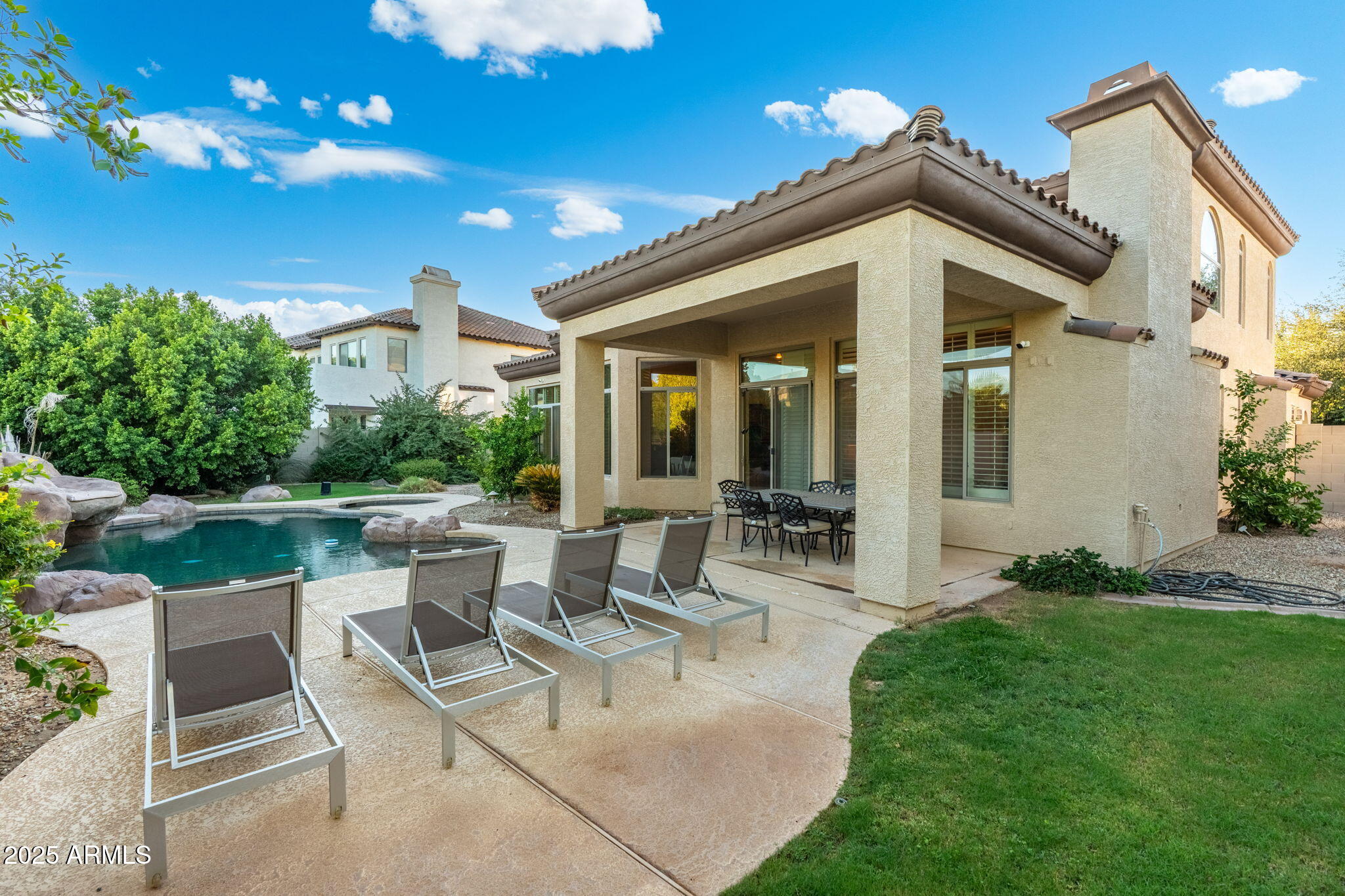 795 W VERBENA Lane