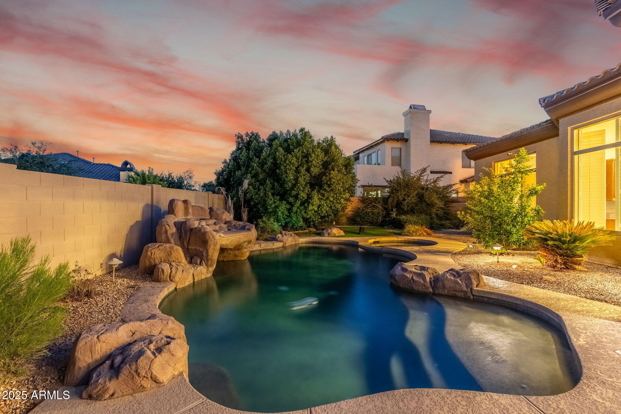 795 W VERBENA Lane