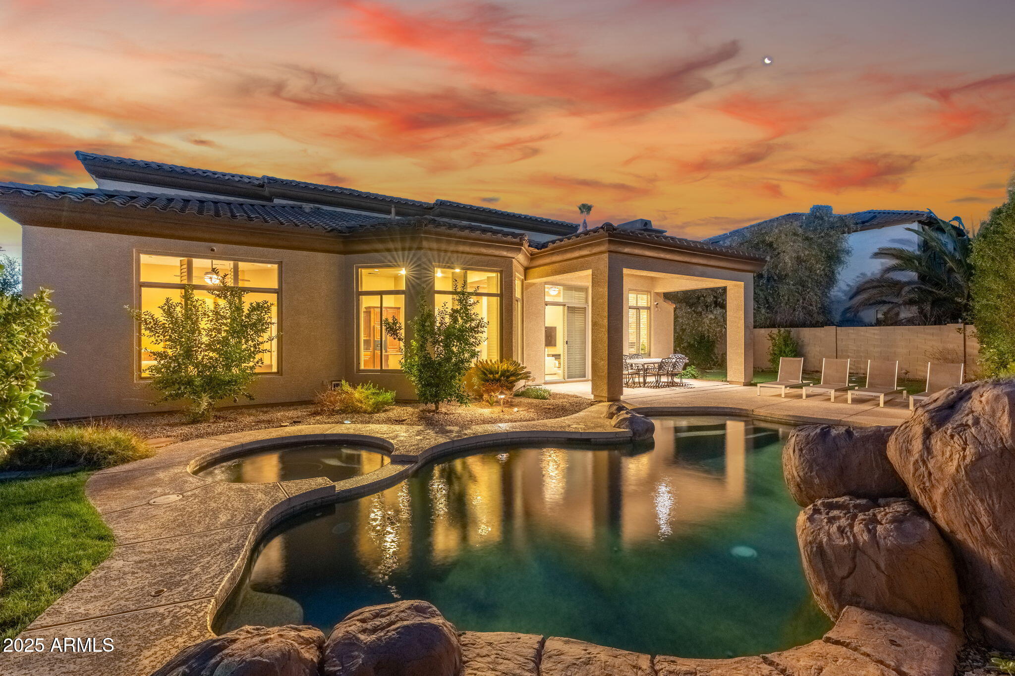 795 W VERBENA Lane