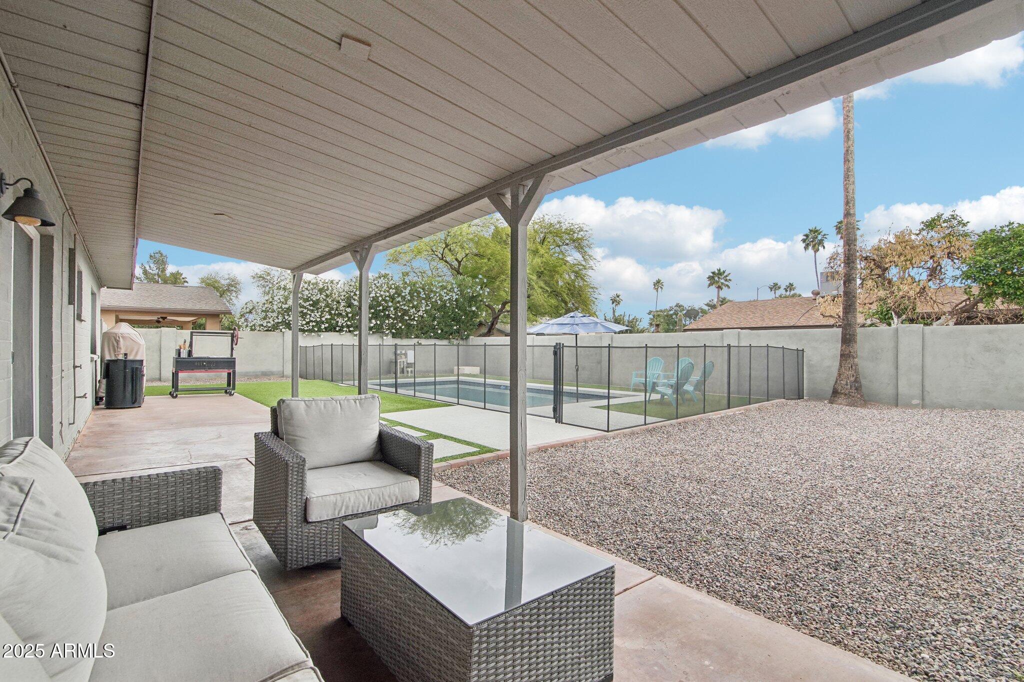 5119 E SHAW BUTTE Drive