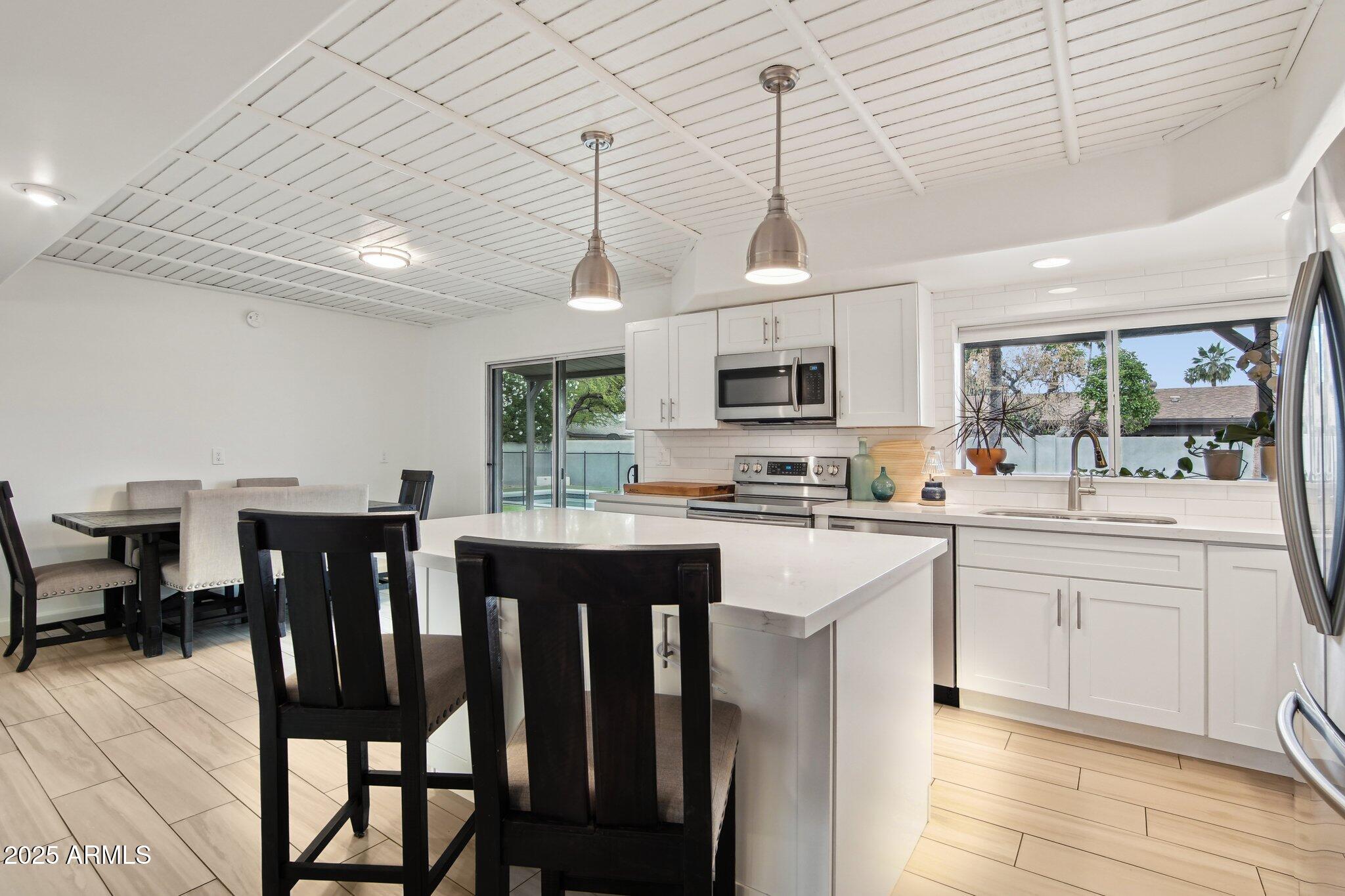 5119 E SHAW BUTTE Drive