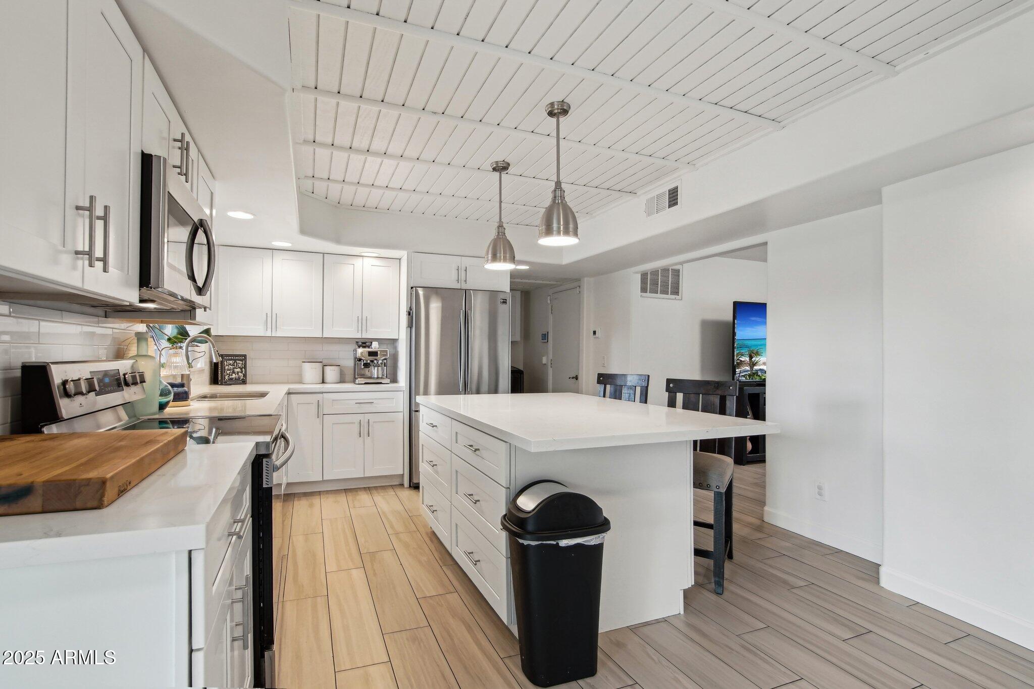 5119 E SHAW BUTTE Drive