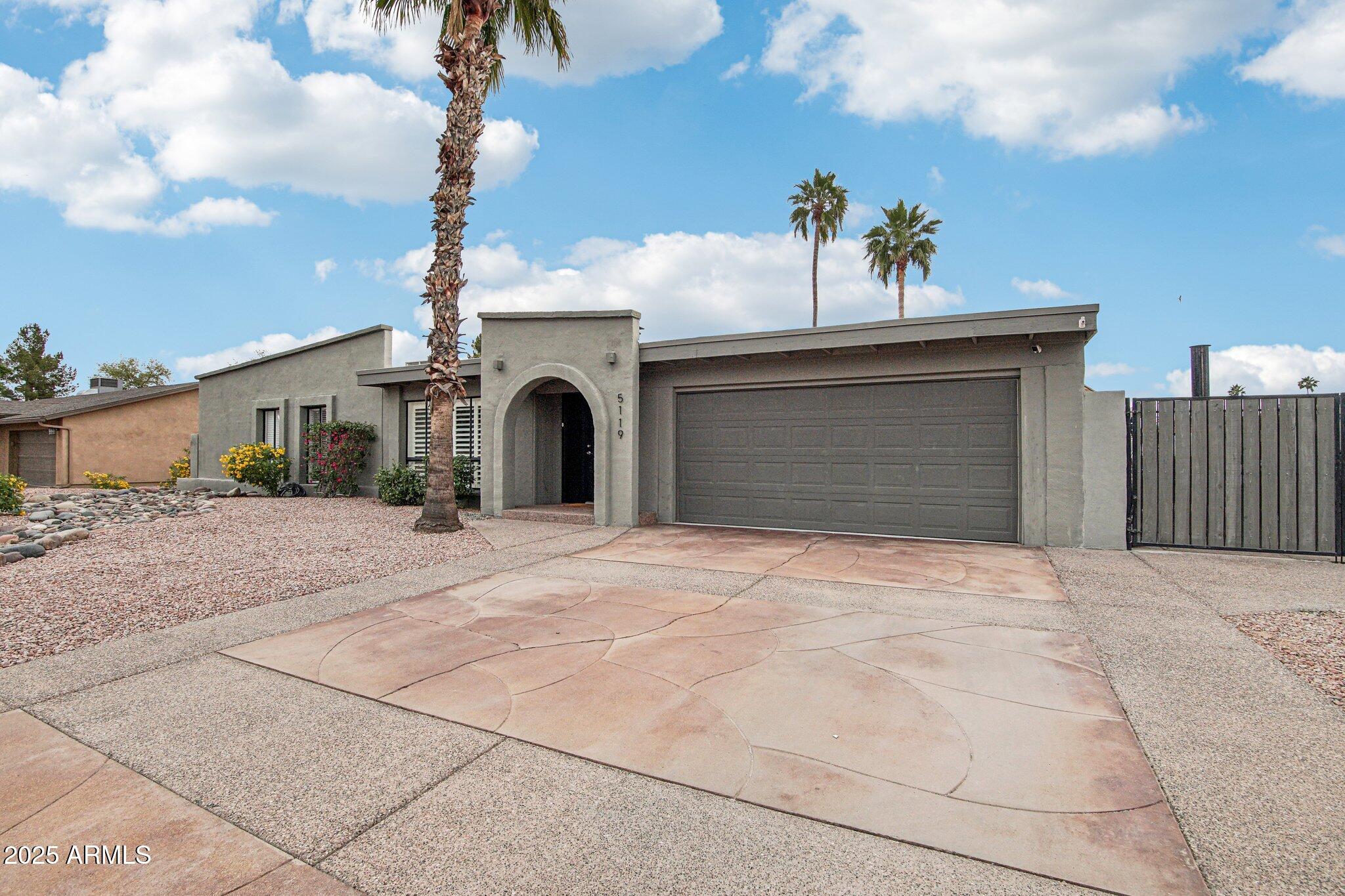 5119 E SHAW BUTTE Drive