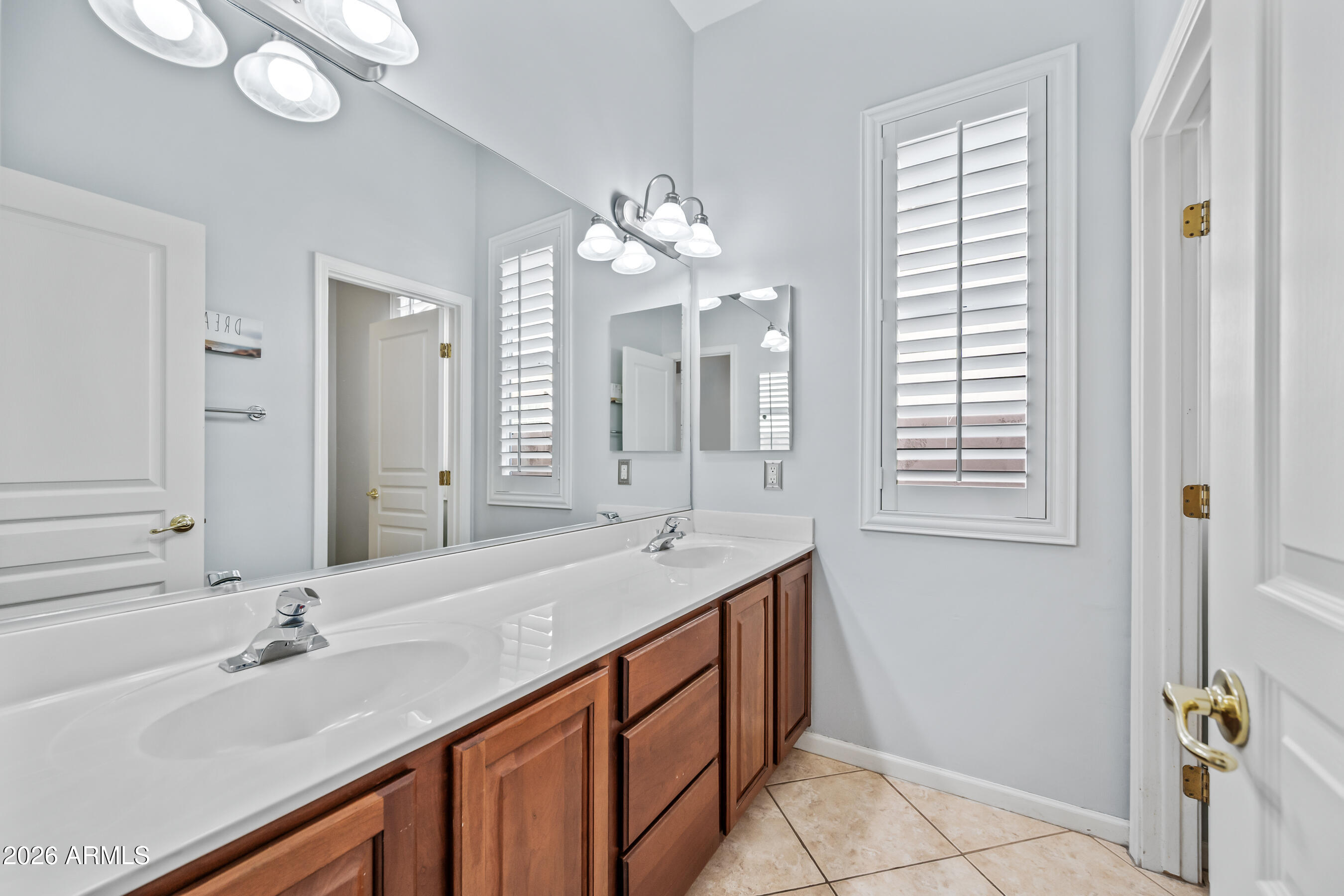 8044 W VIA DEL SOL