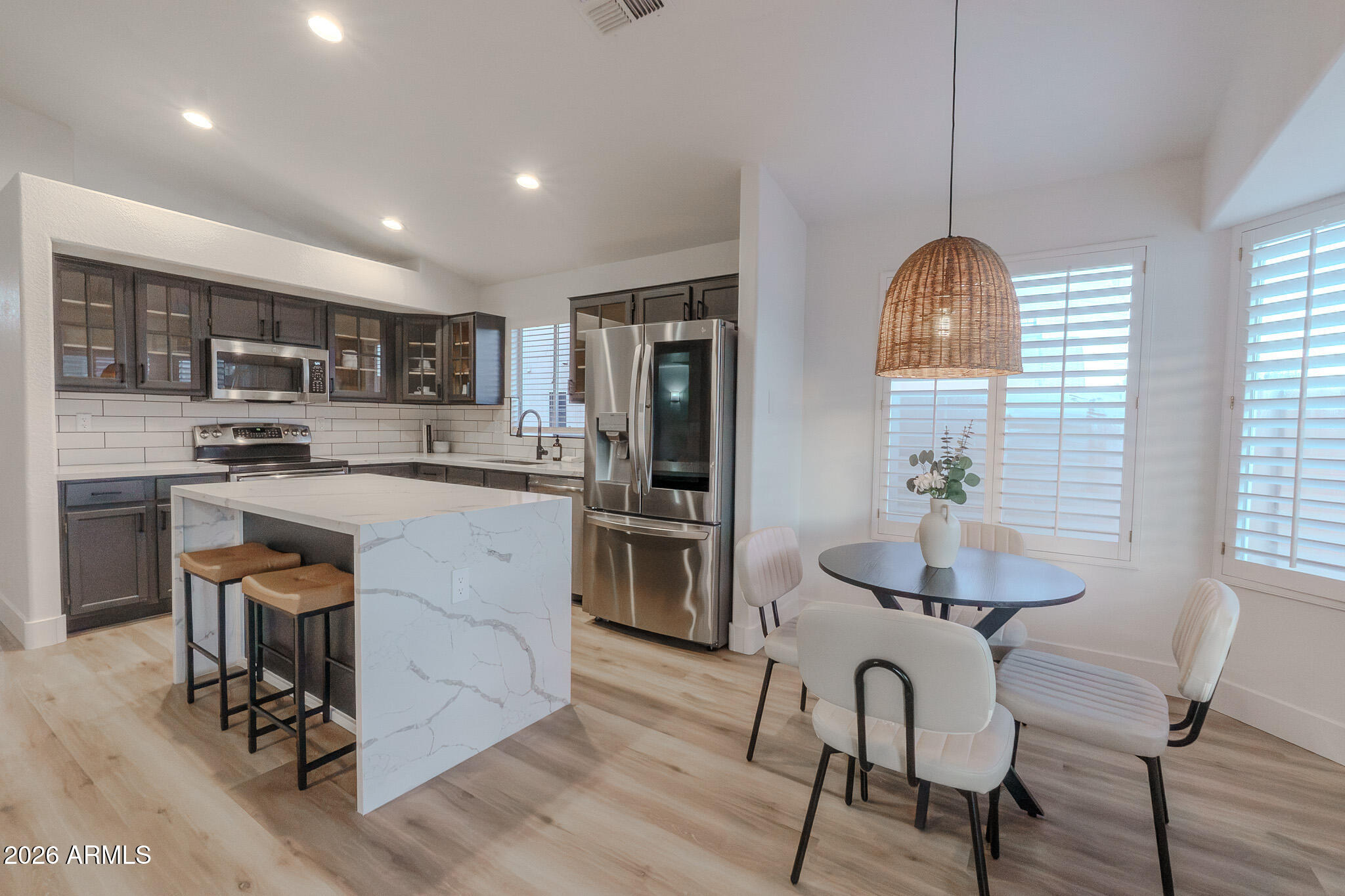 1533 E WINDSONG Drive