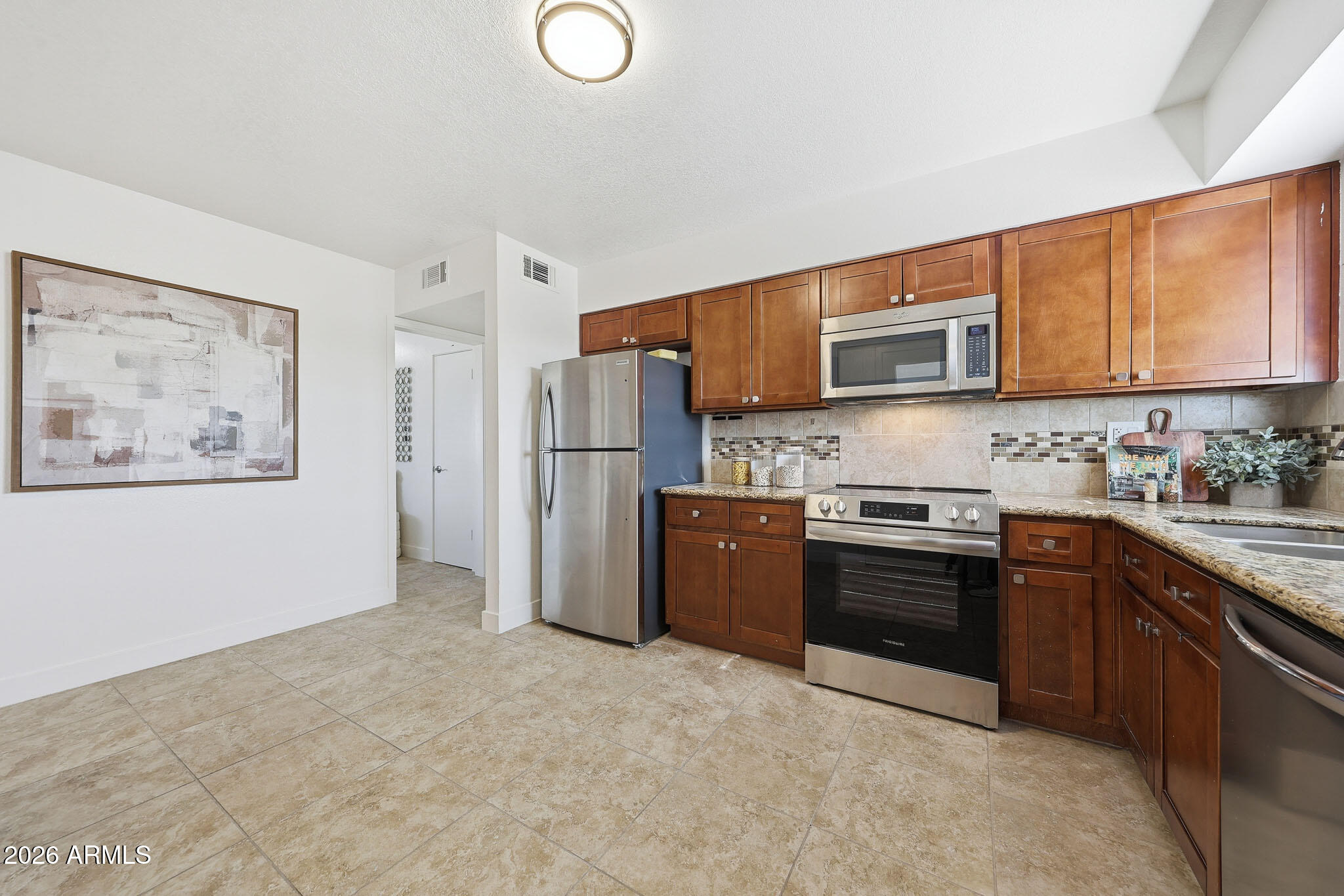 10037 W CUMBERLAND Drive