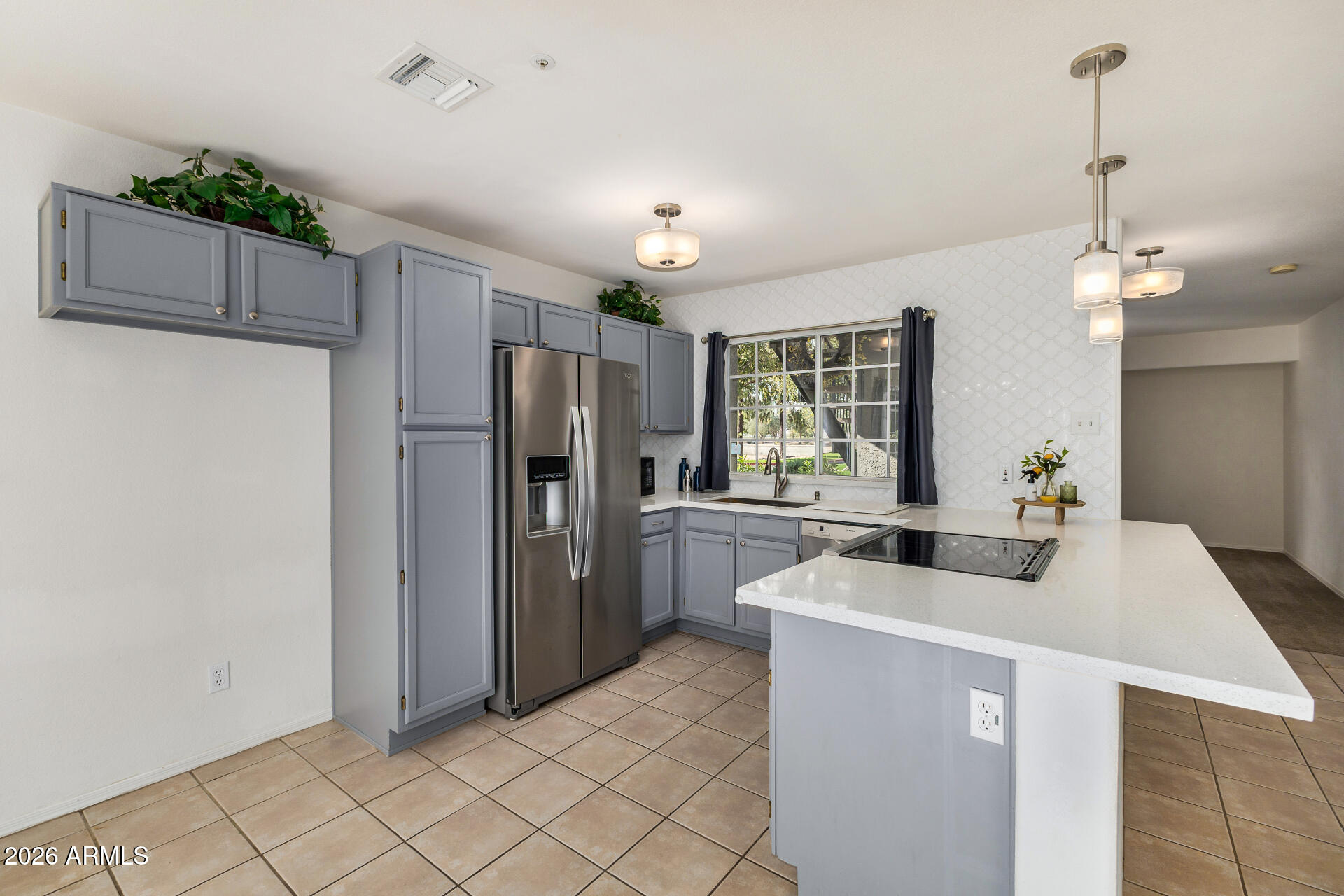 255 S KYRENE Road 136