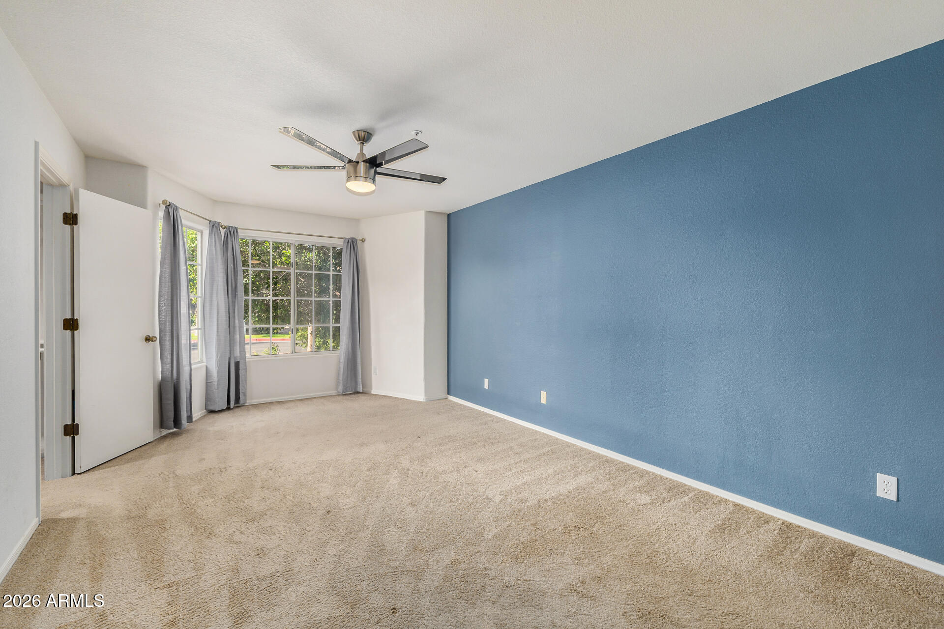 255 S KYRENE Road 136