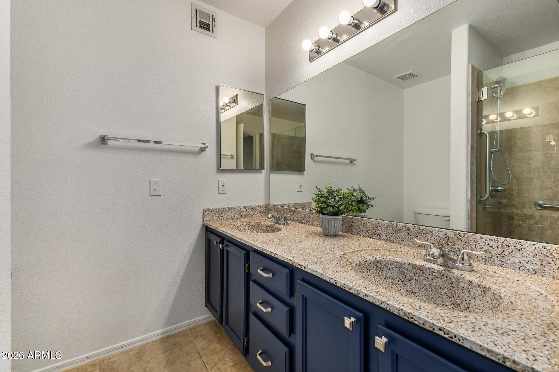 255 S KYRENE Road 136