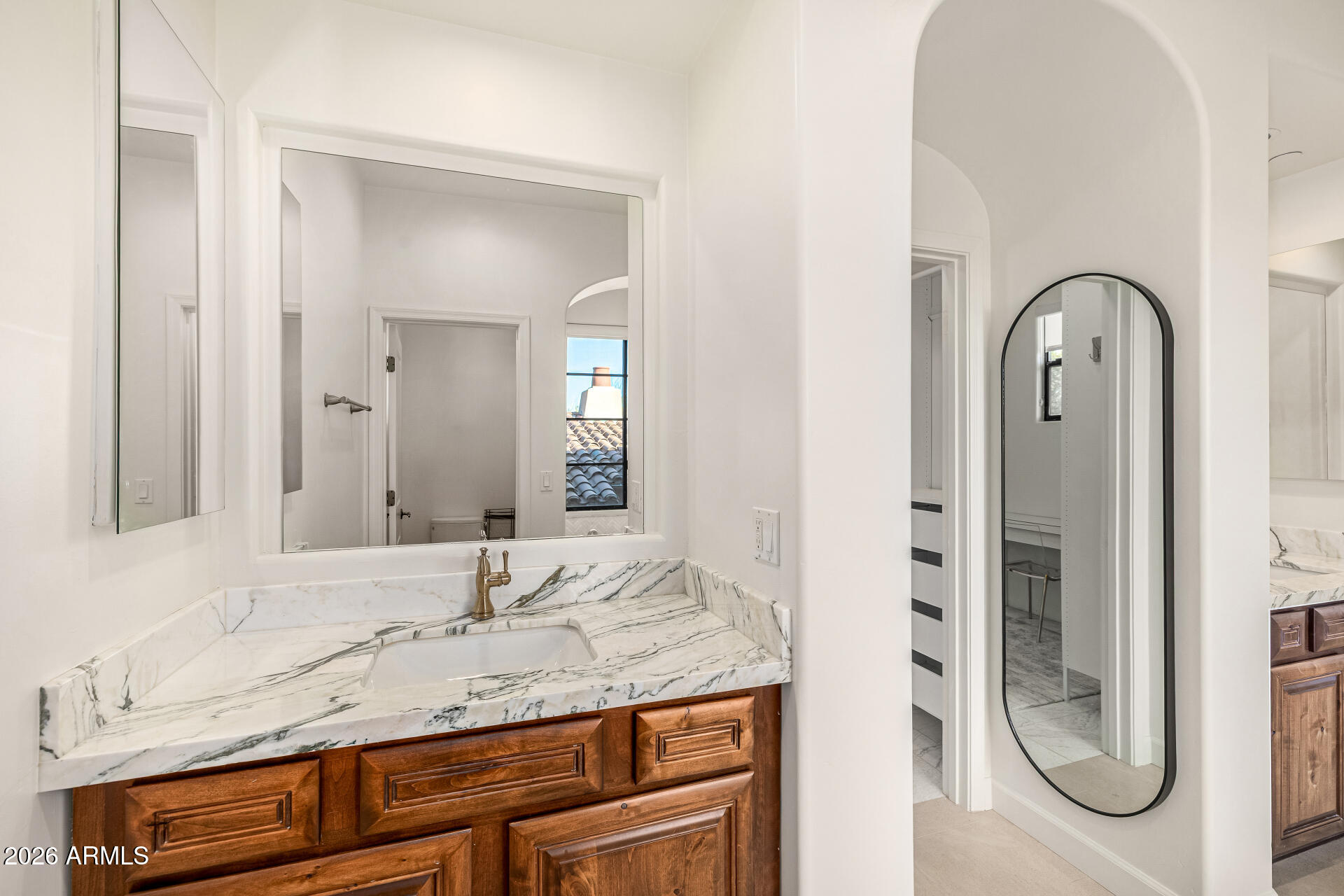 18650 N THOMPSON PEAK Parkway 1027