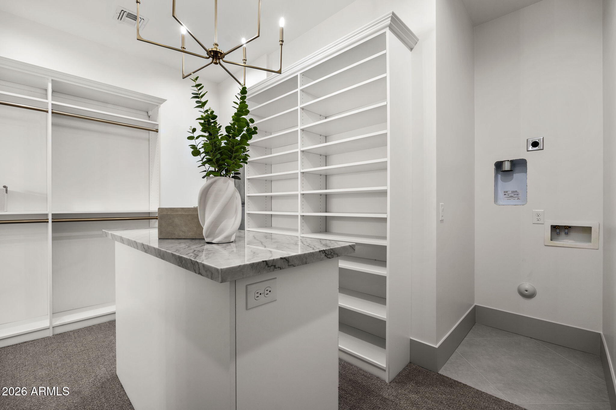 3623 E Mallory Circle