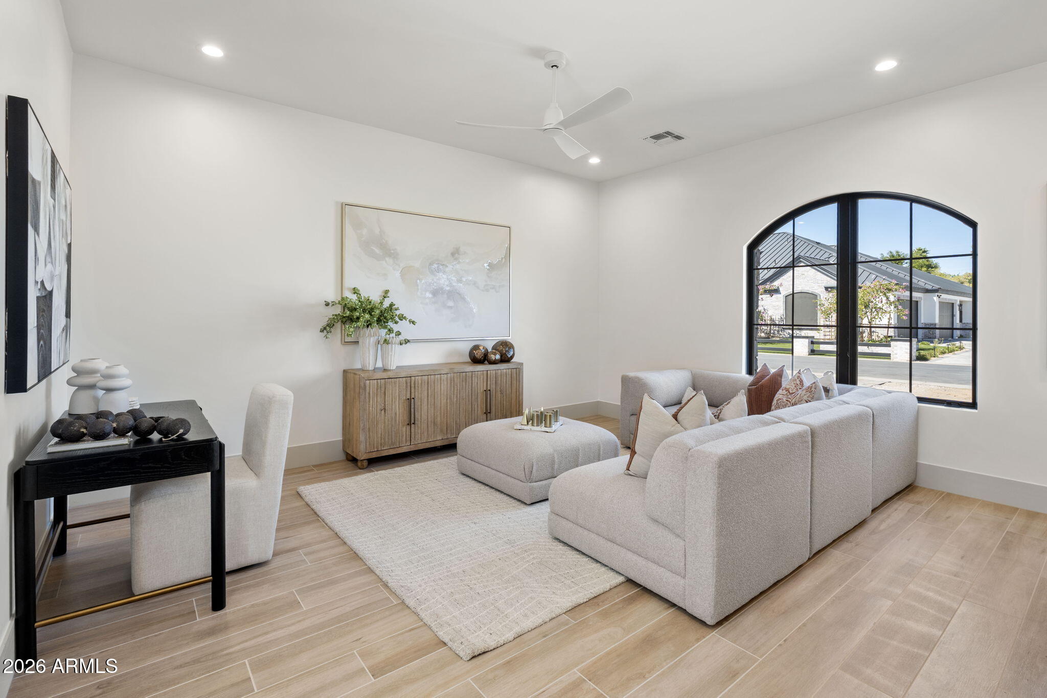 3623 E Mallory Circle