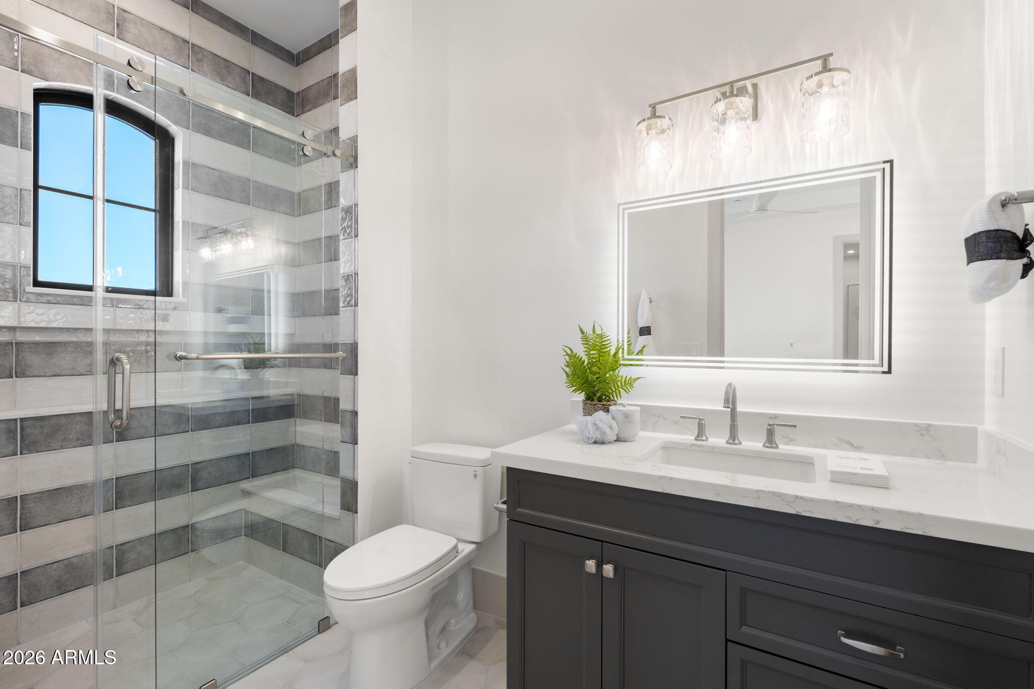 3623 E Mallory Circle