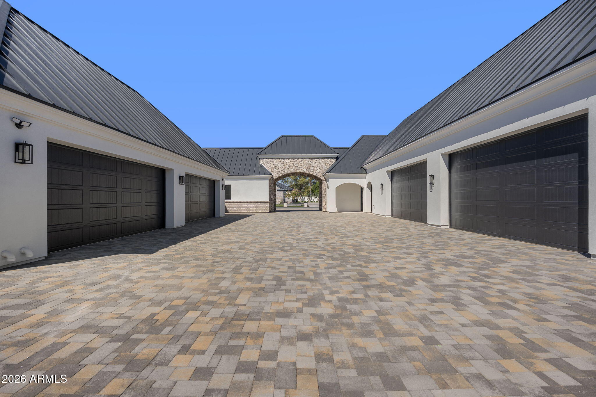 3623 E Mallory Circle