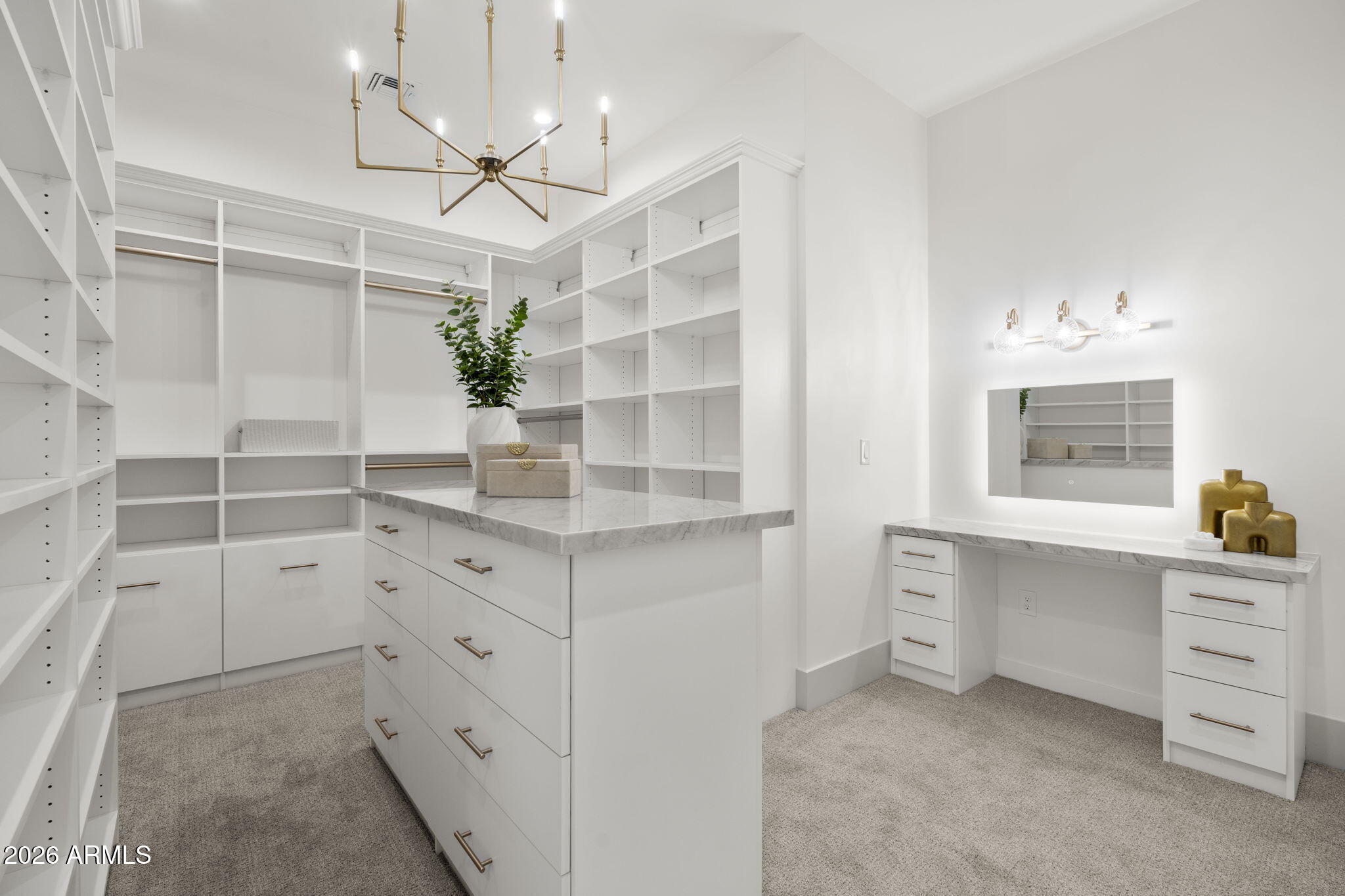 3623 E Mallory Circle