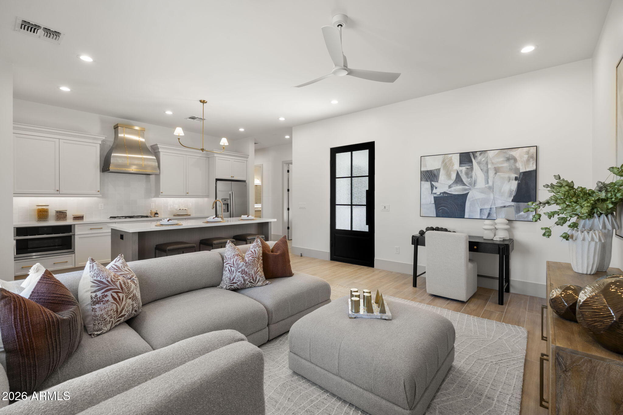 3623 E Mallory Circle