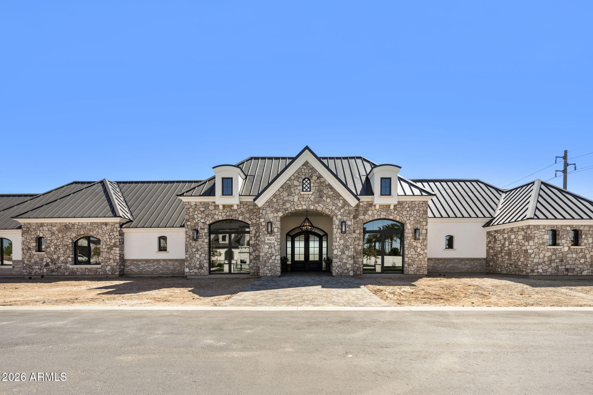 3623 E Mallory Circle