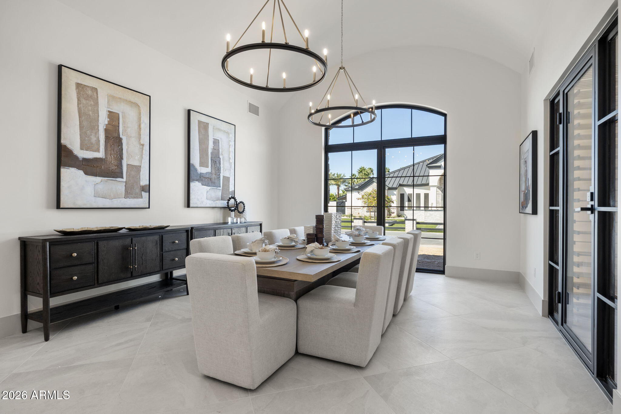 3623 E Mallory Circle