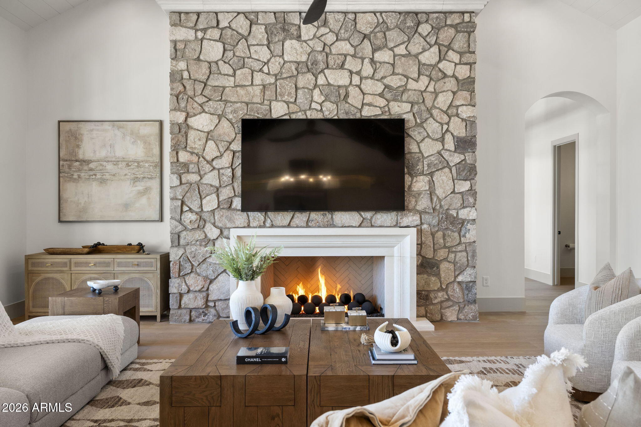 3623 E Mallory Circle