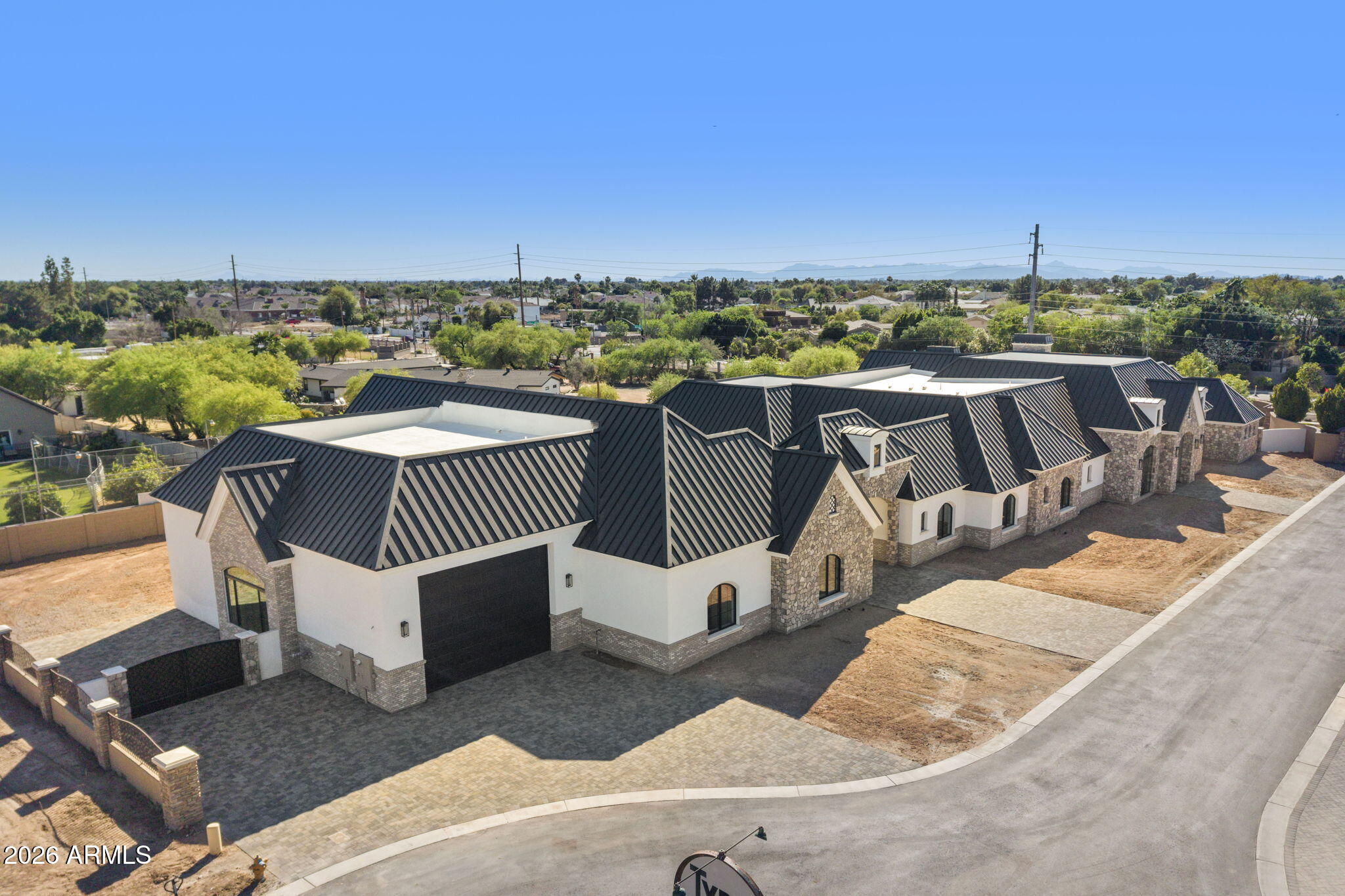 3623 E Mallory Circle