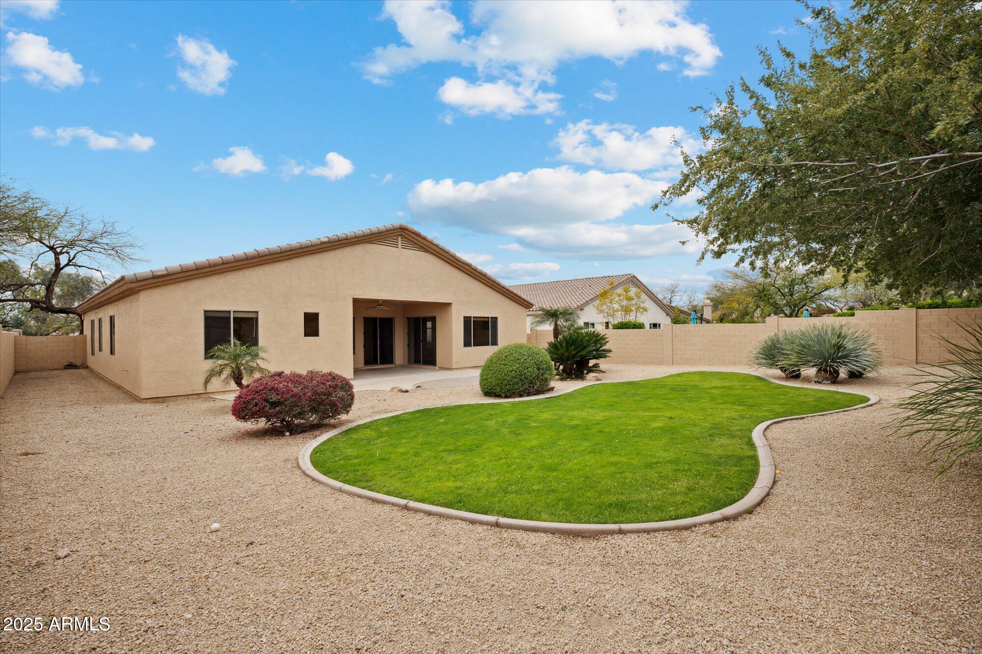 7360 E Wing Shadow Road