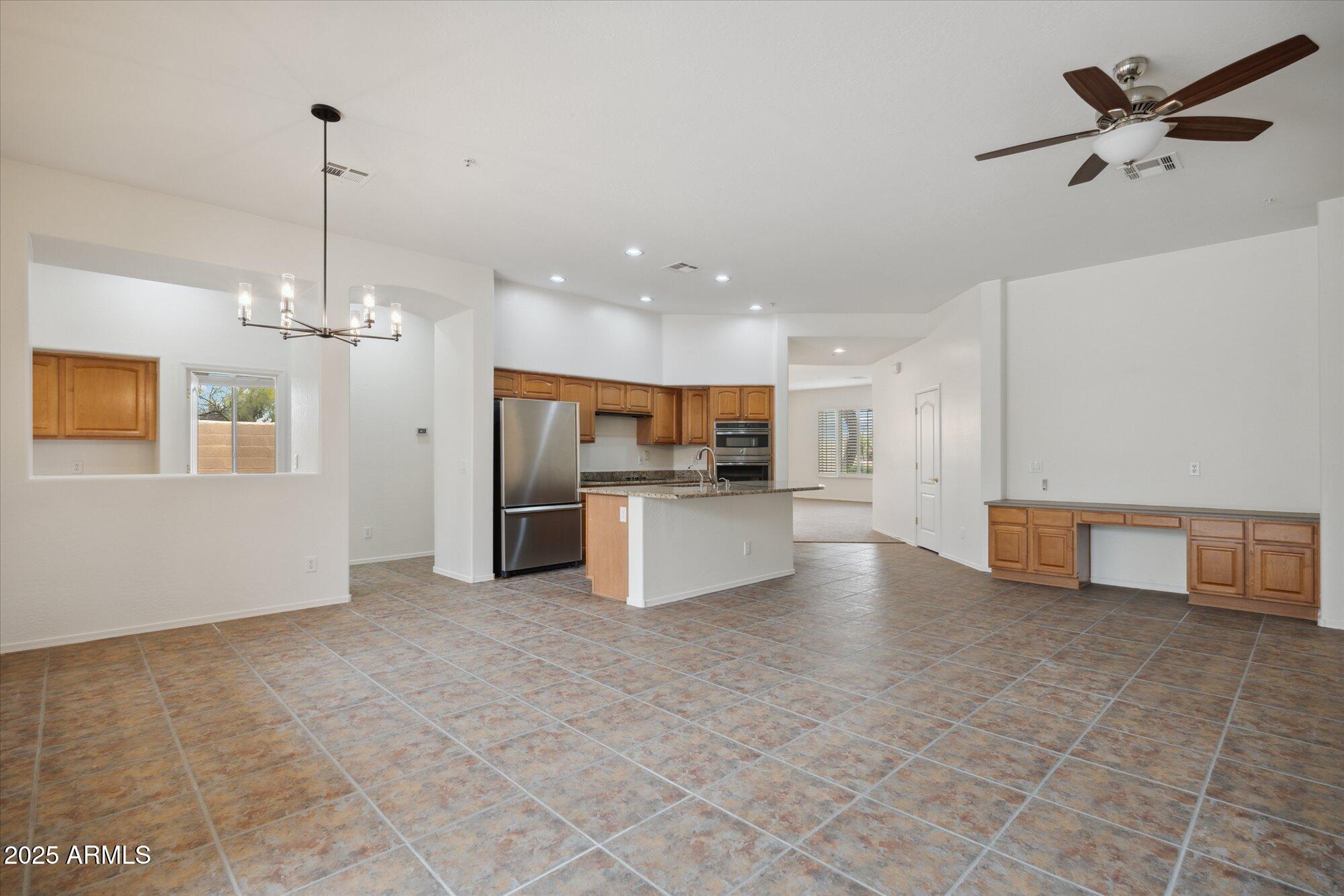 7360 E Wing Shadow Road