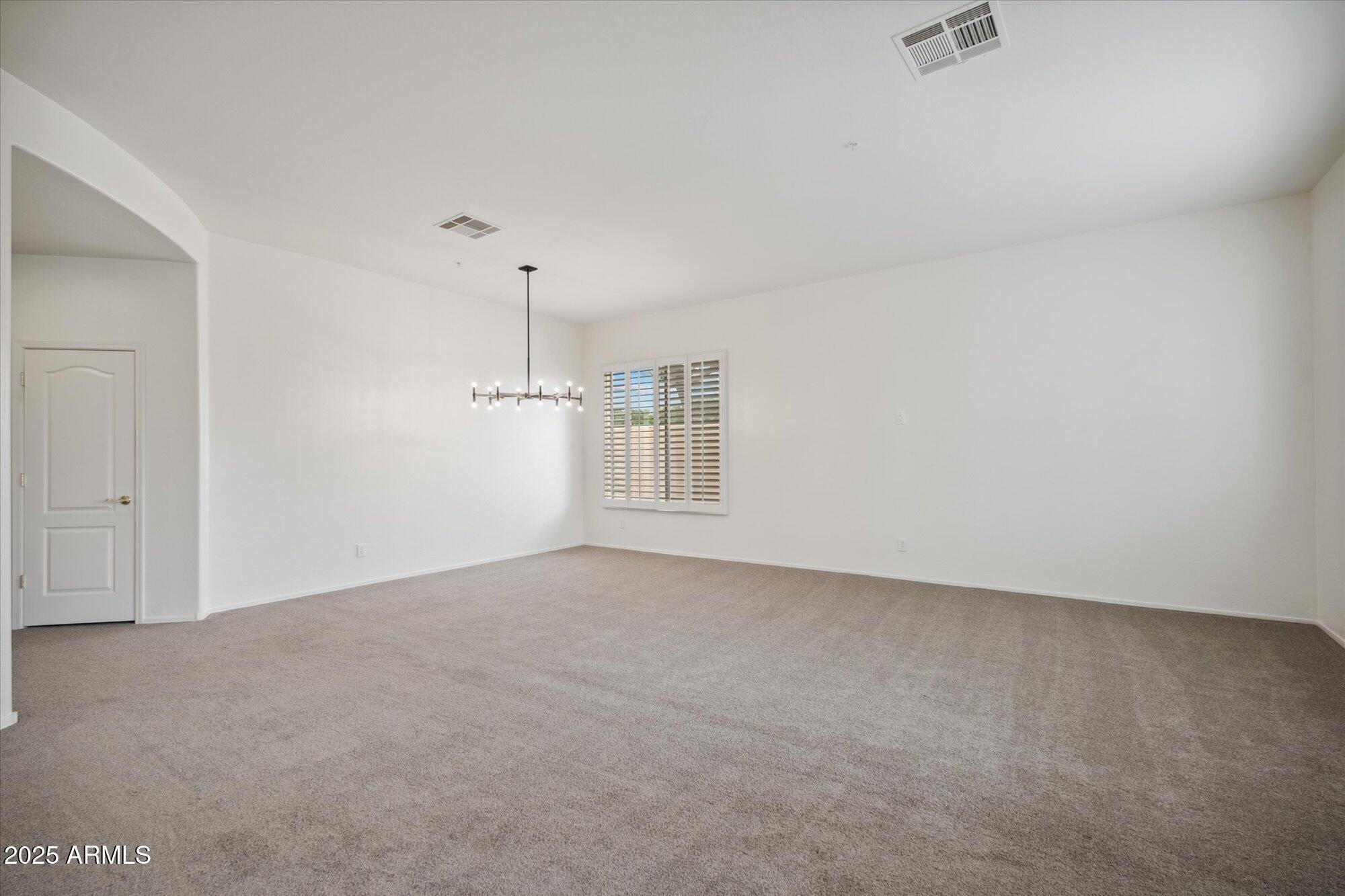 7360 E Wing Shadow Road