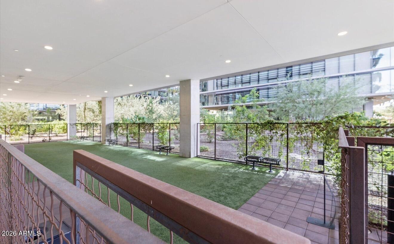 7180 E KIERLAND Boulevard 911