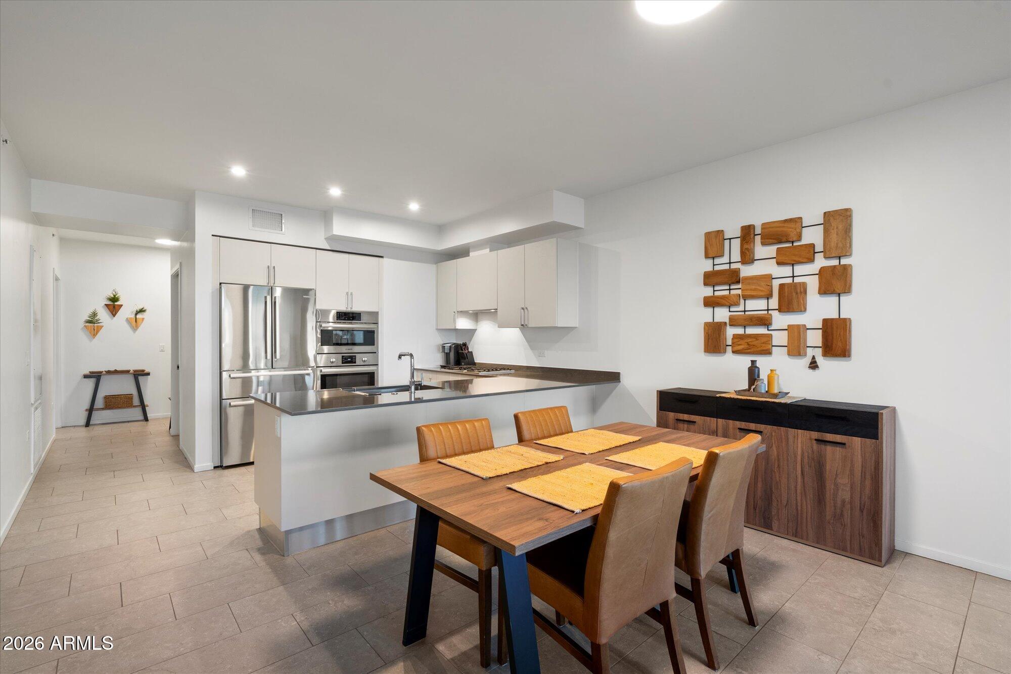 7180 E KIERLAND Boulevard 911