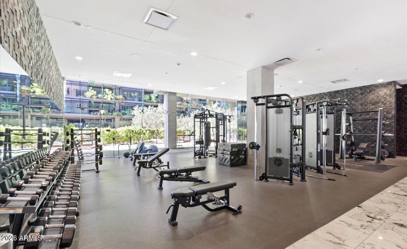 7180 E KIERLAND Boulevard 911