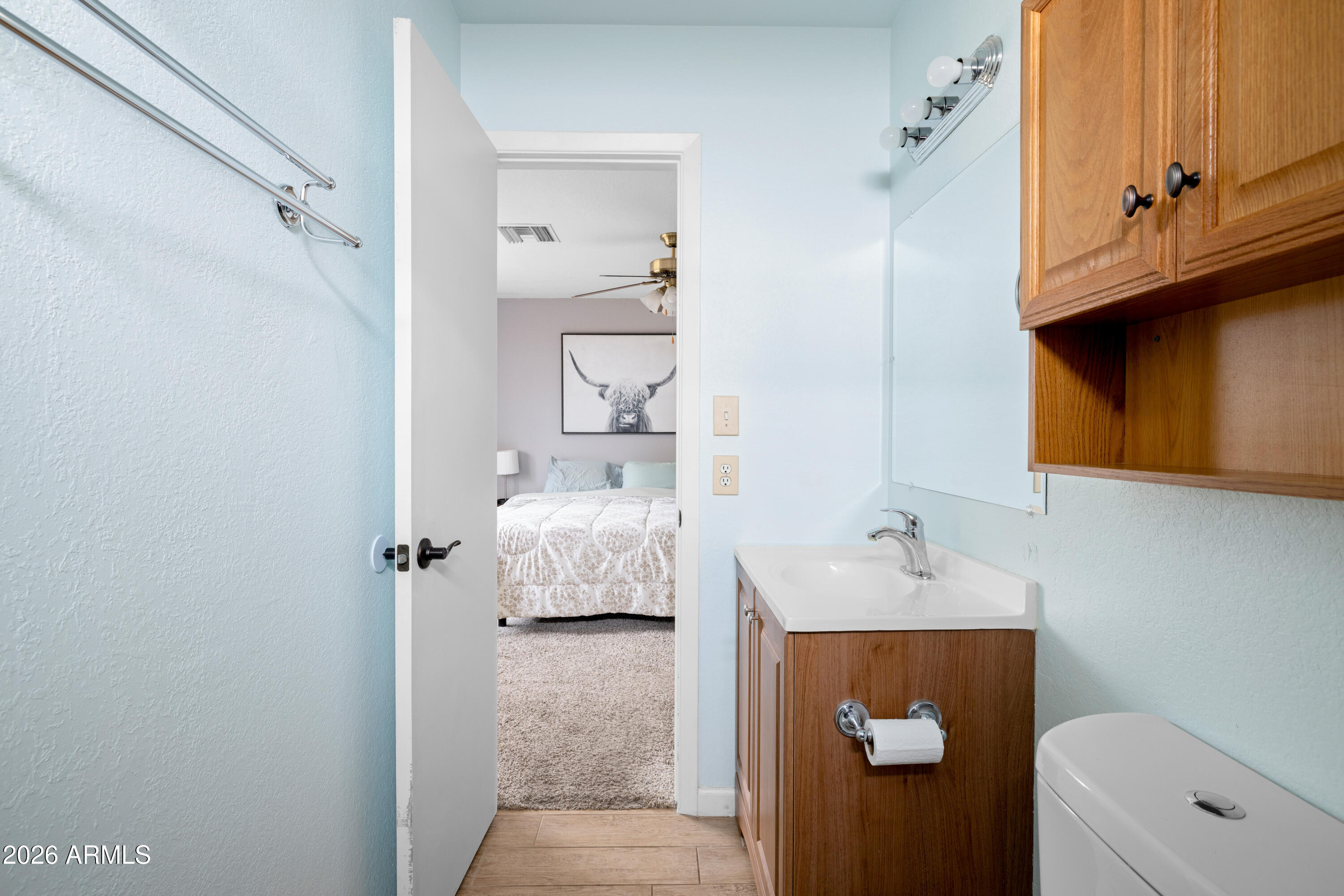 1955 W SHADY GLEN Avenue