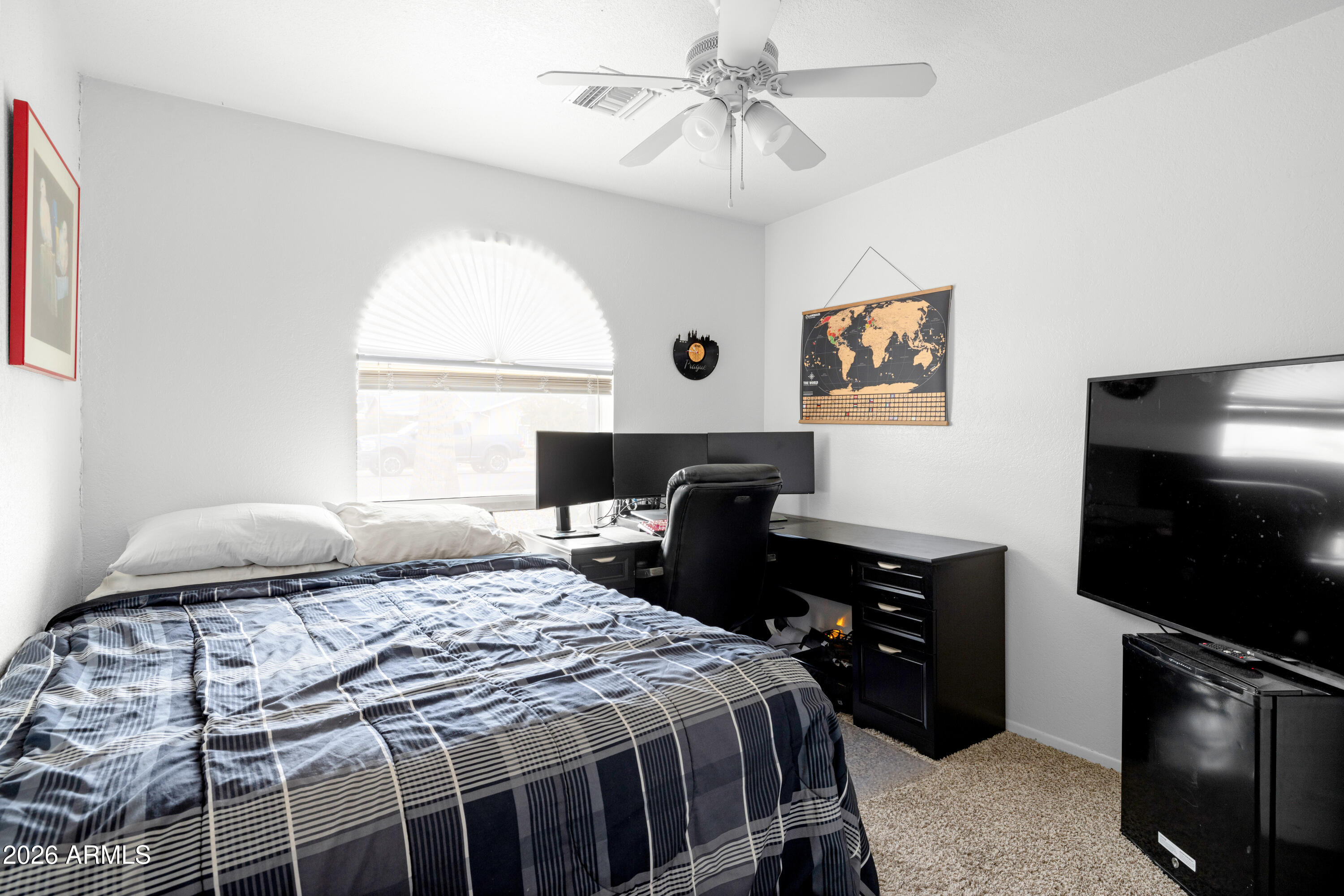 1955 W SHADY GLEN Avenue